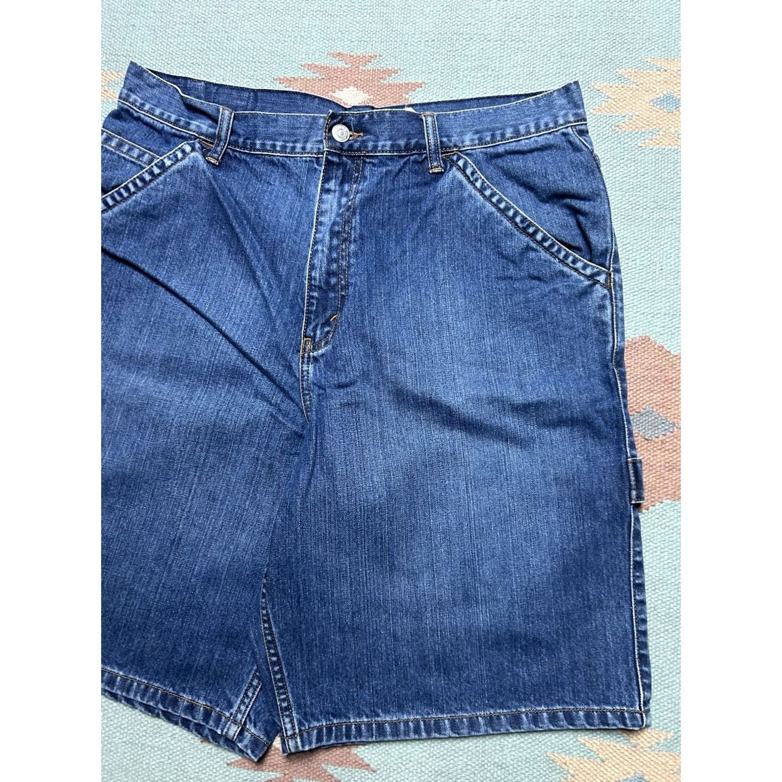 Levi's VINTAGE Levi’s Carpenter Jorts Denim Shorts Red Tab Baggy Wide Leg 34 Men's Denim Shorts 34 Inseam 10” 22” Outseam 22” 12” Leg Opening 12” Size US 34 / EU 50 - 6 Thumbnail