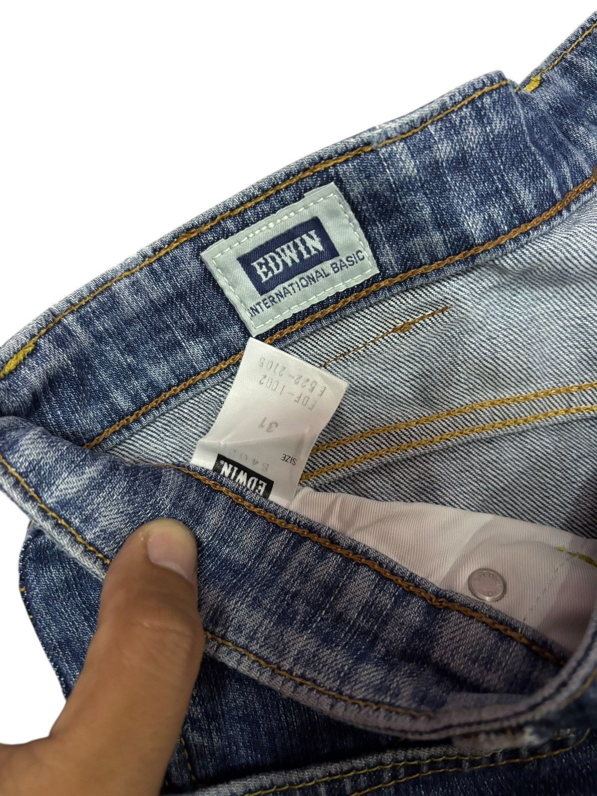 Edwin Vtg Edwin Japan 403 Distressed Jeans Size US 31 - 6 Thumbnail