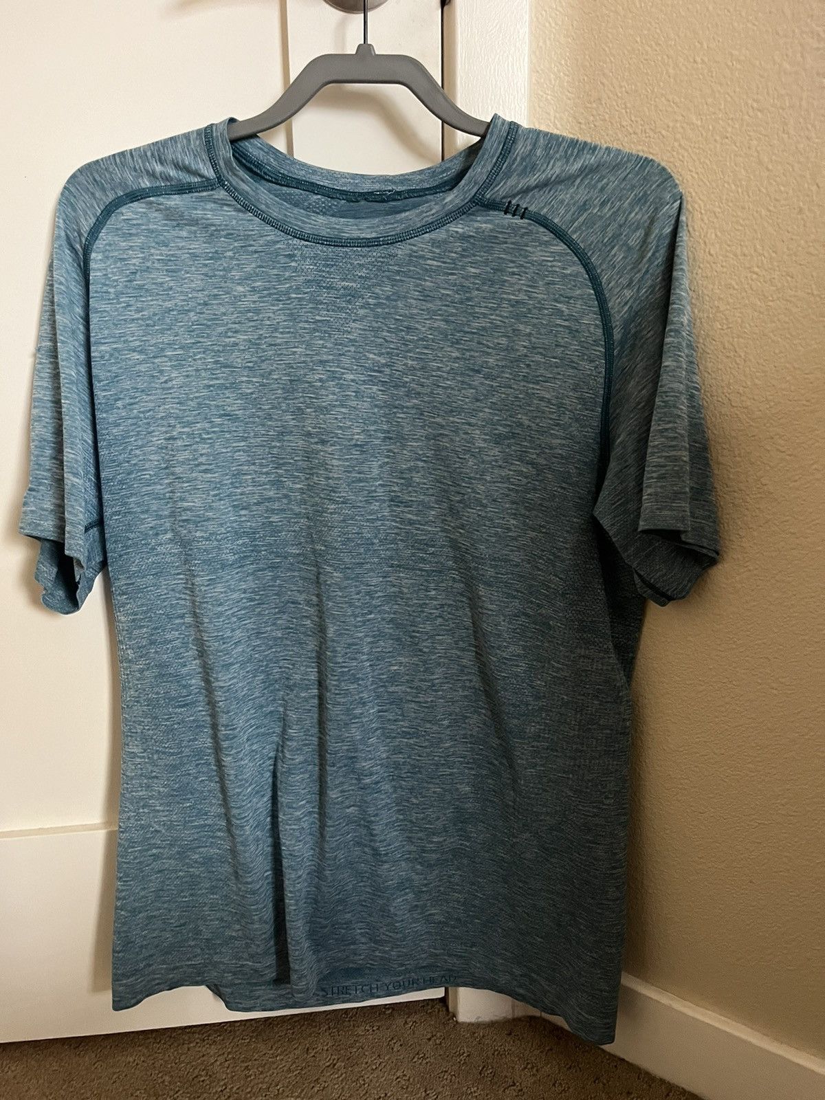Lululemon Sky Blue Lulu Metal Vent Tech Tee Size US L / EU 52-54 / 3 - 1 Thumbnail