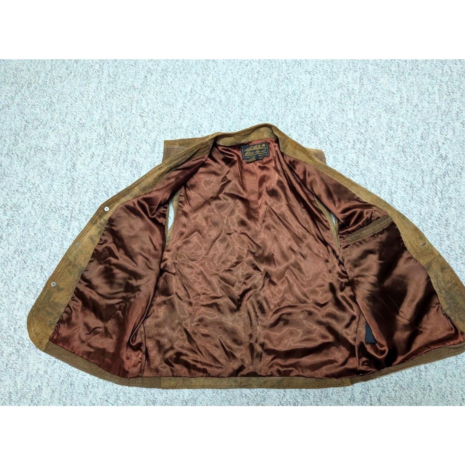 Eddie Bauer VINTAGE Eddie Bauer leather vest M brown suede SPORTSMAN duck hunting UTILITY Mens Vest 42-44 brown suede leather duck hunting vintage 1940s? Size US M / EU 48-50 / 2 - 4 Thumbnail