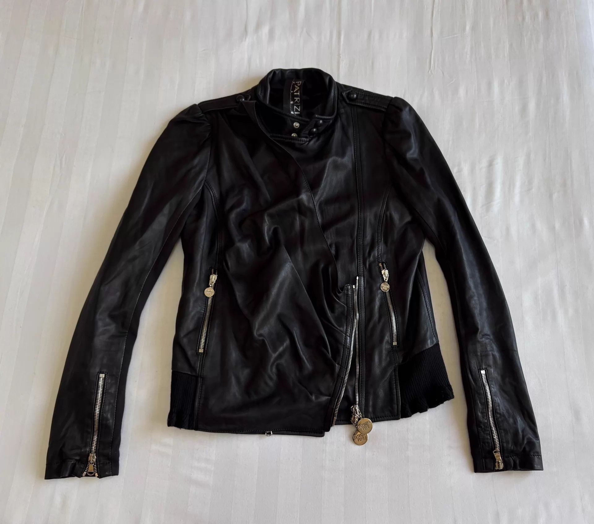 Patrizia Pepe Patrizia Pepe Vintage Lambskin Draped Collar Knit Jacket Size M / US 6-8 / IT 42-44 - 2 Thumbnail