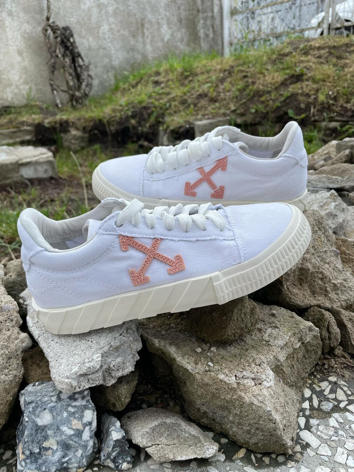 Off-White Off-White Vulcanized Sole Sneakers Virgil Abloh Size US 6 / IT 36 - 1 Thumbnail