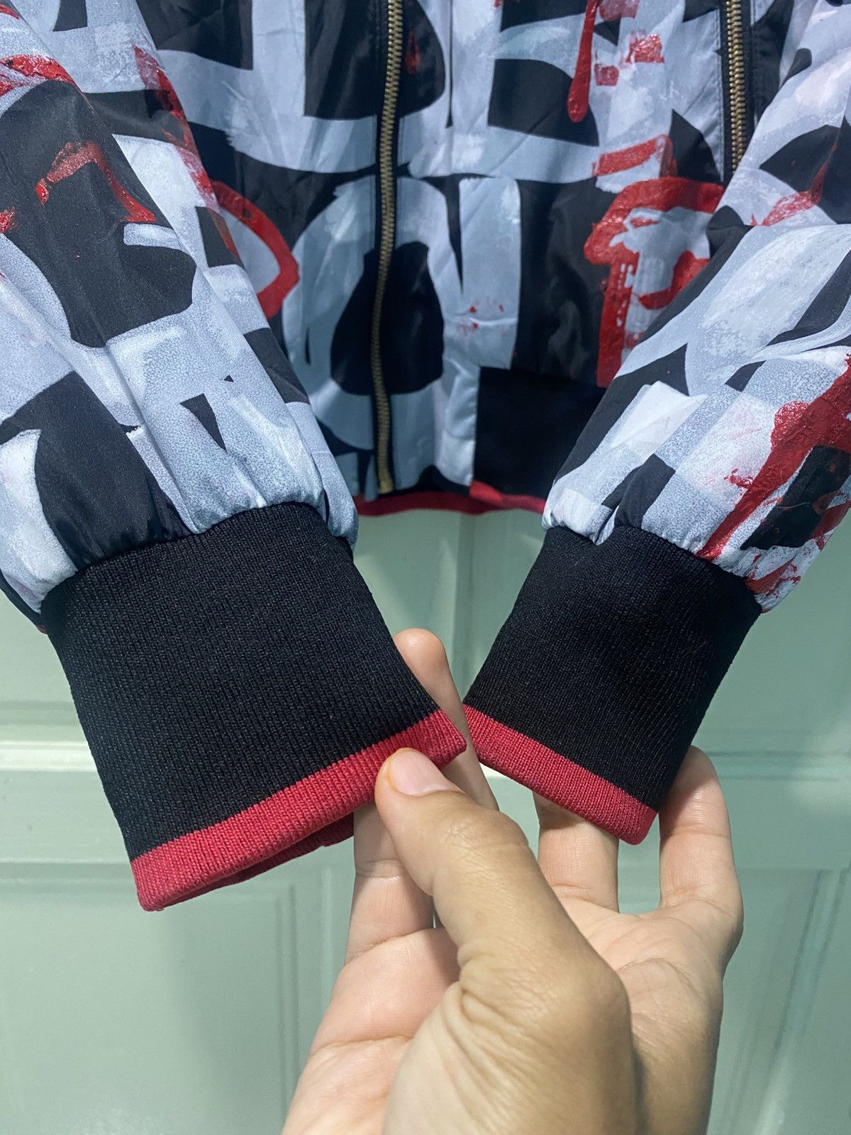 Dolce & Gabbana 995€ Dolce & Gabbana Graffiti Print Technical Jacket. Size US S / EU 44-46 / 1 - 6 Thumbnail