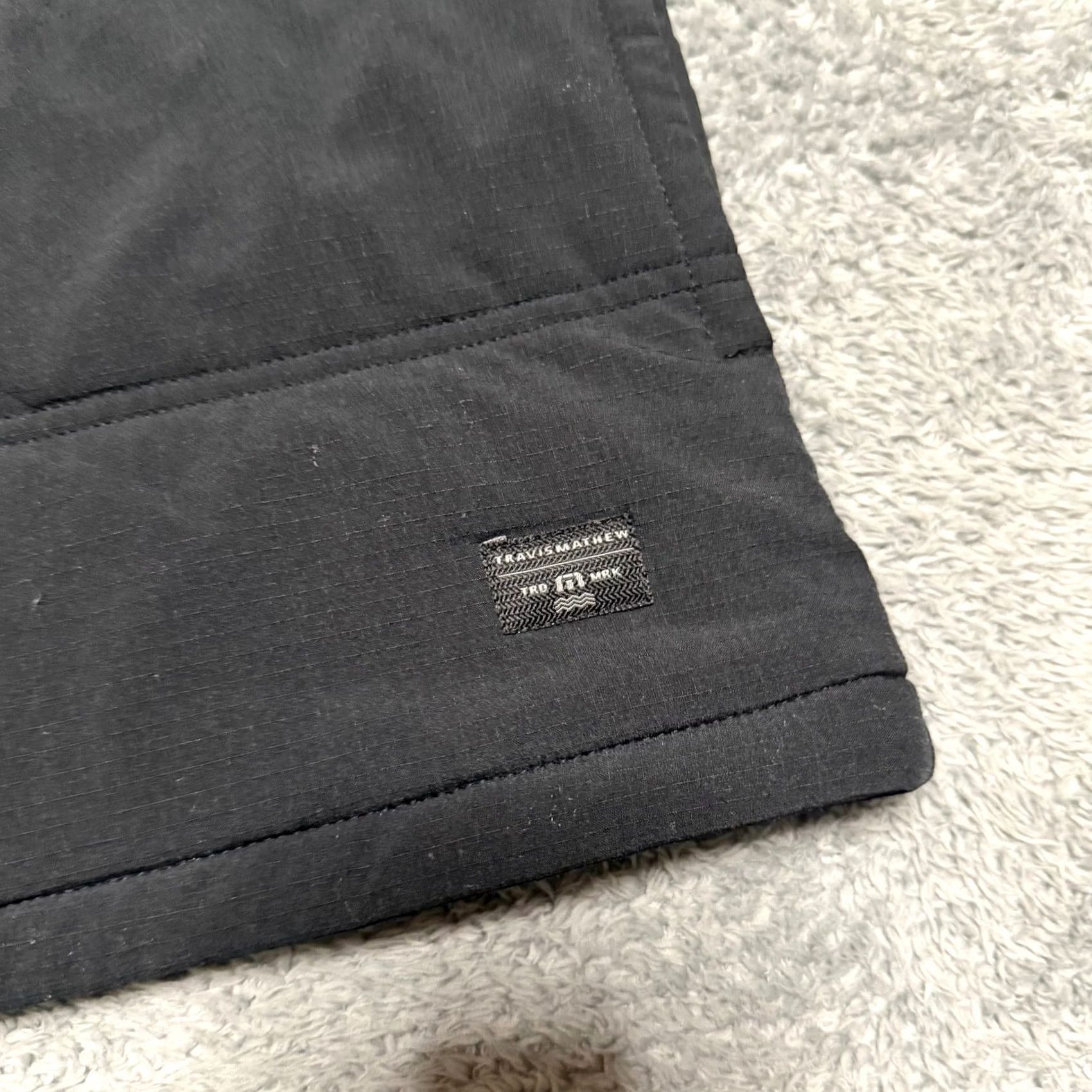 TravisMathew Travis Mathew Golf Vest Mens XXL Black Insulated Embroidered Warm Size US XXL / EU 58 / 5 - 3 Thumbnail