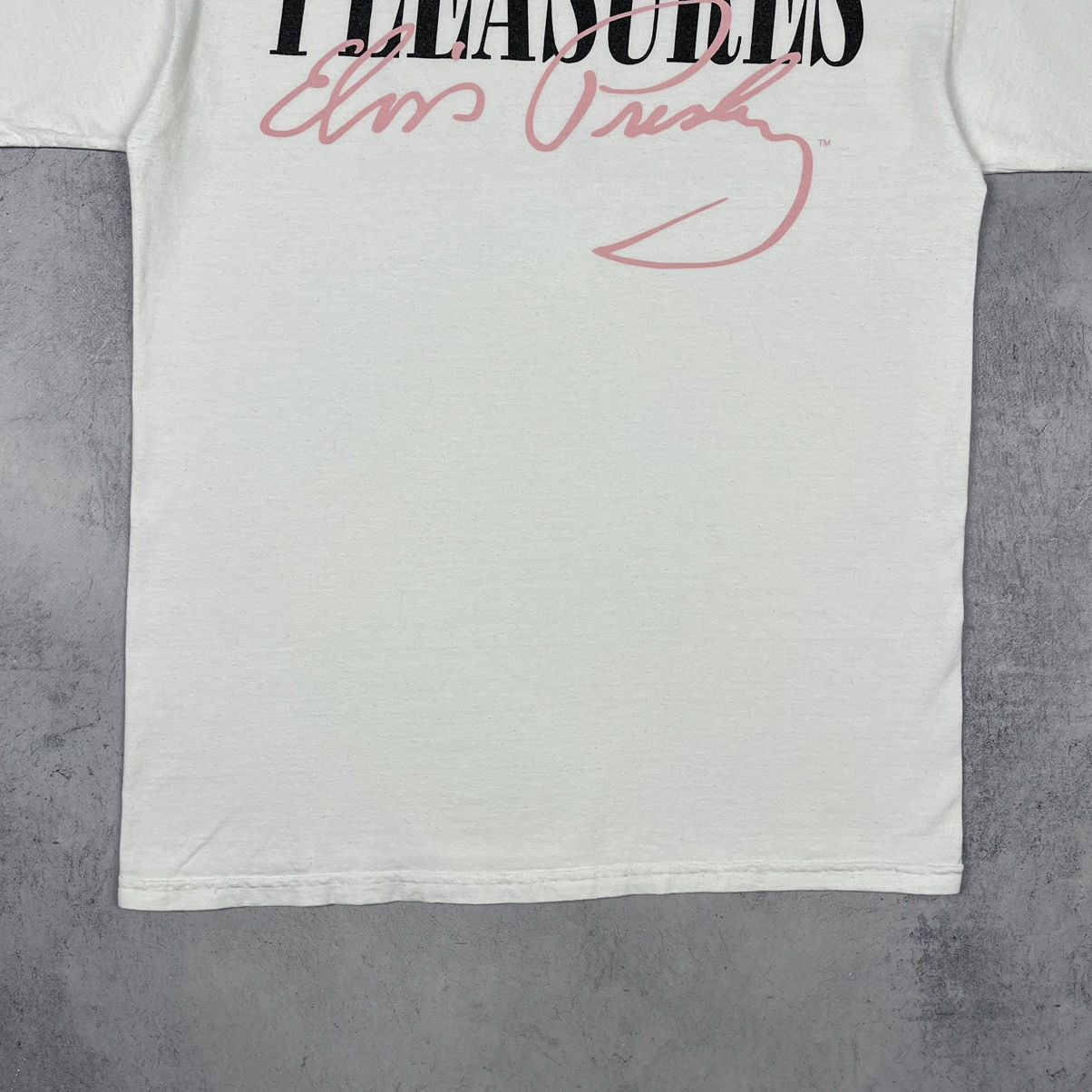 Pleasures Pleasures Elvis Presley eyes big logo tee Size US M / EU 48-50 / 2 - 18 Thumbnail