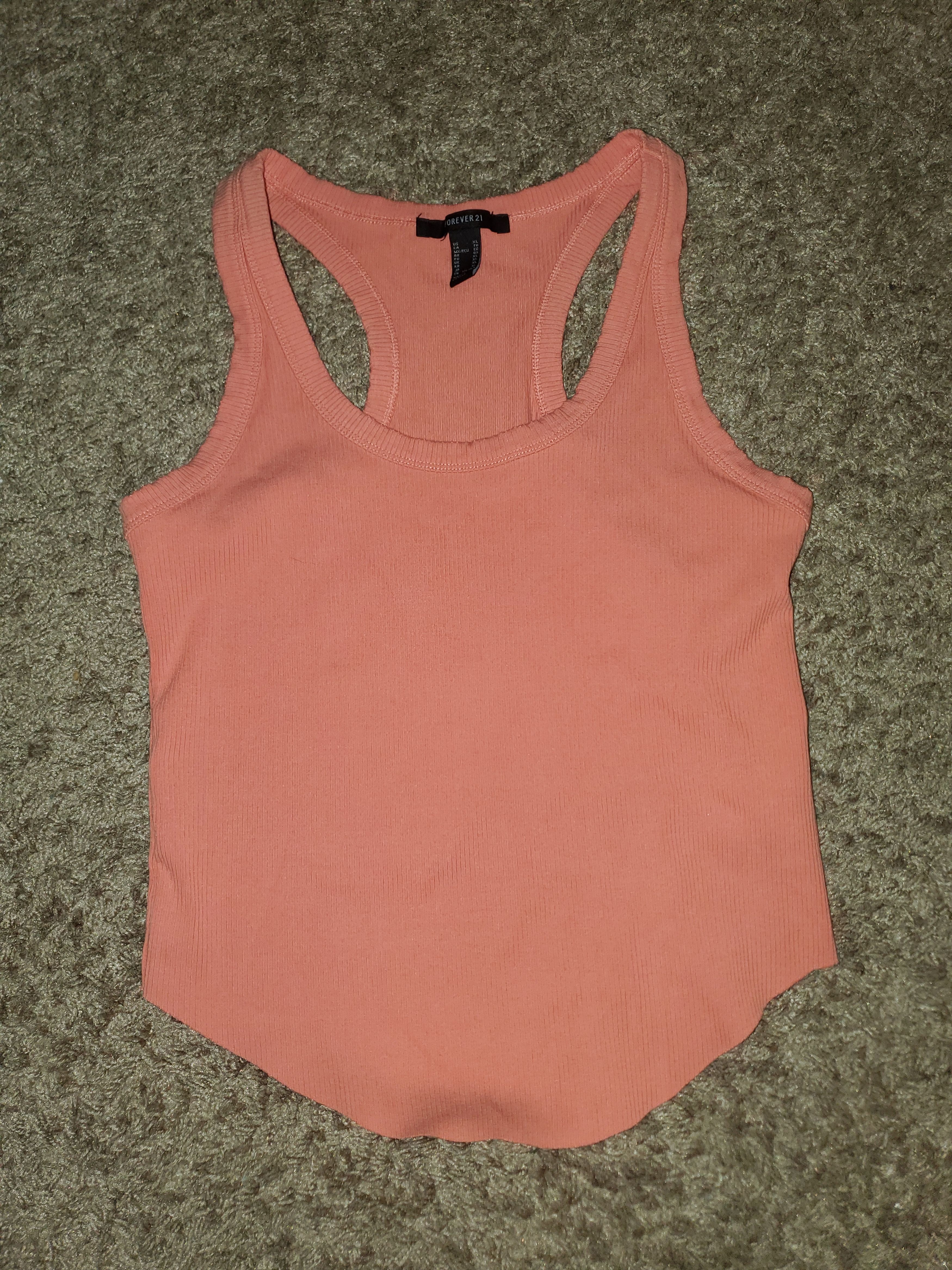 Old Navy Women's variety bundle of 6 tank tops-size XL Size XL / US 12-14 / IT 48-50 - 2 Thumbnail
