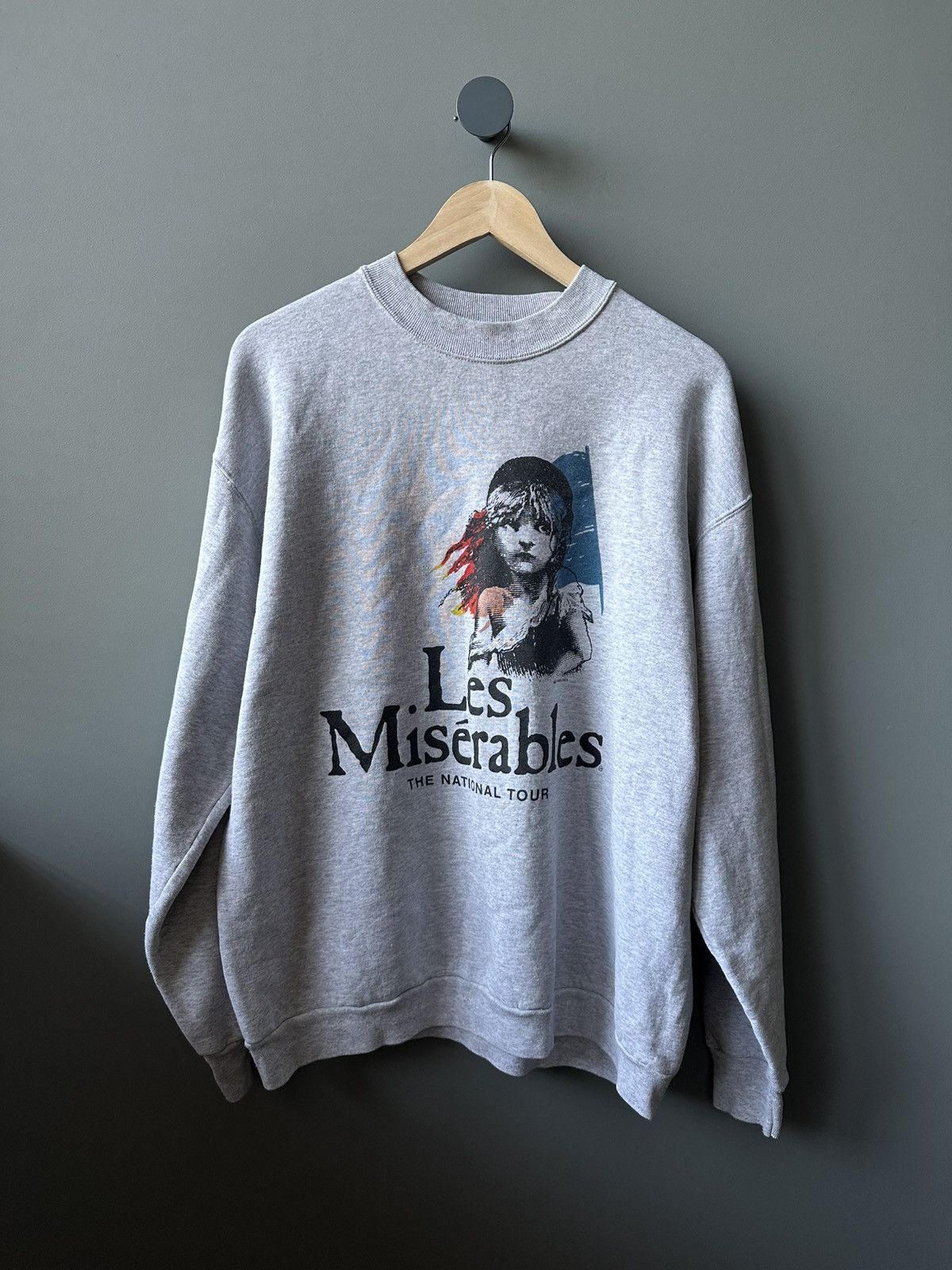 Vintage Les Miserables Tour Sweatshirt Size XL Size US XL / EU 56 / 4 - 1 Thumbnail