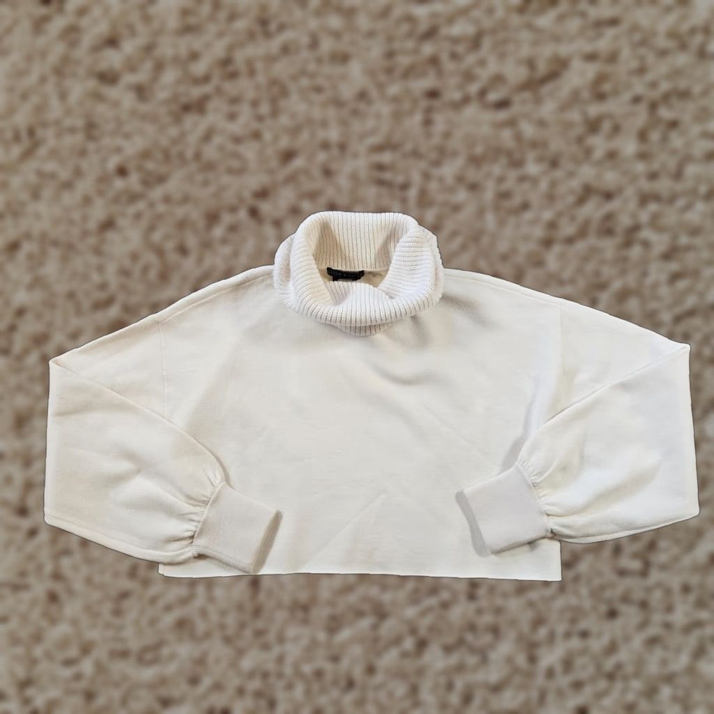 Alice + Olivia Alice + Olivia Sweater Womens Size M White Turtleneck Cropped Capsule Classic Pullover Knitted Knit Long Sleeve Balloon Sleeve Casual Womens Size M / US 6-8 / IT 42-44 - 1 Thumbnail