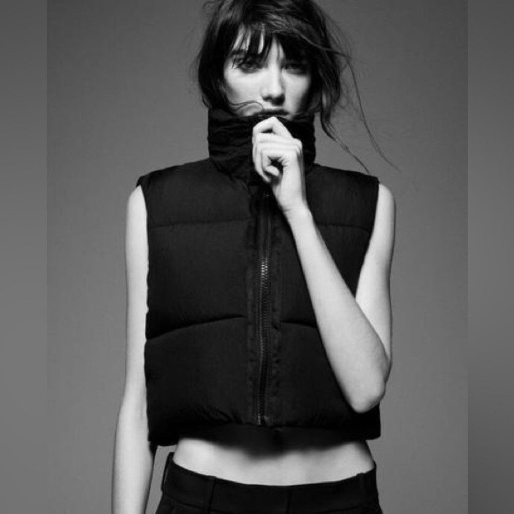 Zara ZARA COMFORTEMP® THERMAL INSULATION PUFFER VEST SIZE M-L Size M / US 6-8 / IT 42-44 - 4 Thumbnail