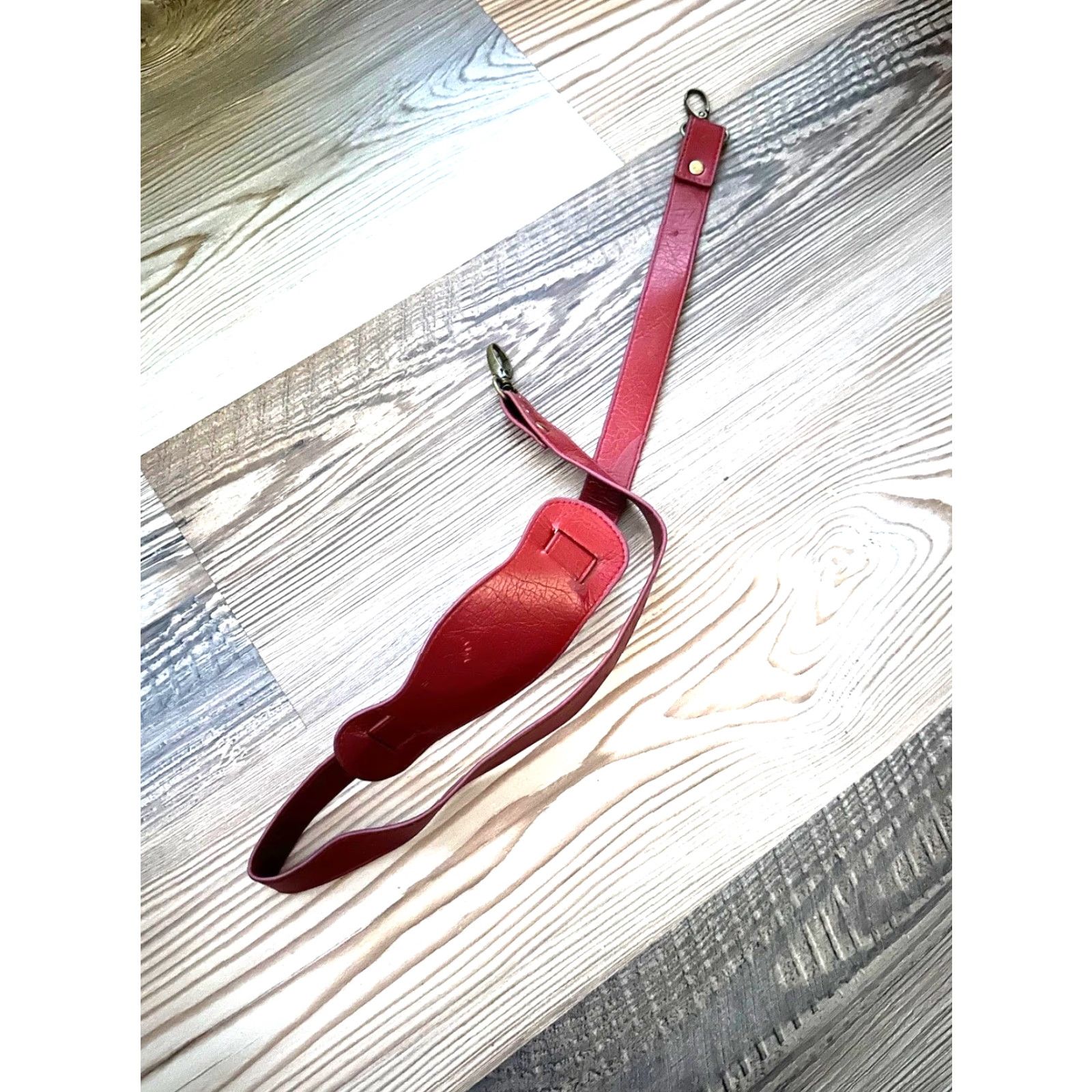 Vintage VINTAGE Burgundy Strap for Handbag Purse Replacement Detachable Strap Faux Leather Gold Hardware Women Unbranded Bag Strap Solid Burgundy Size ONE SIZE - 2 Thumbnail