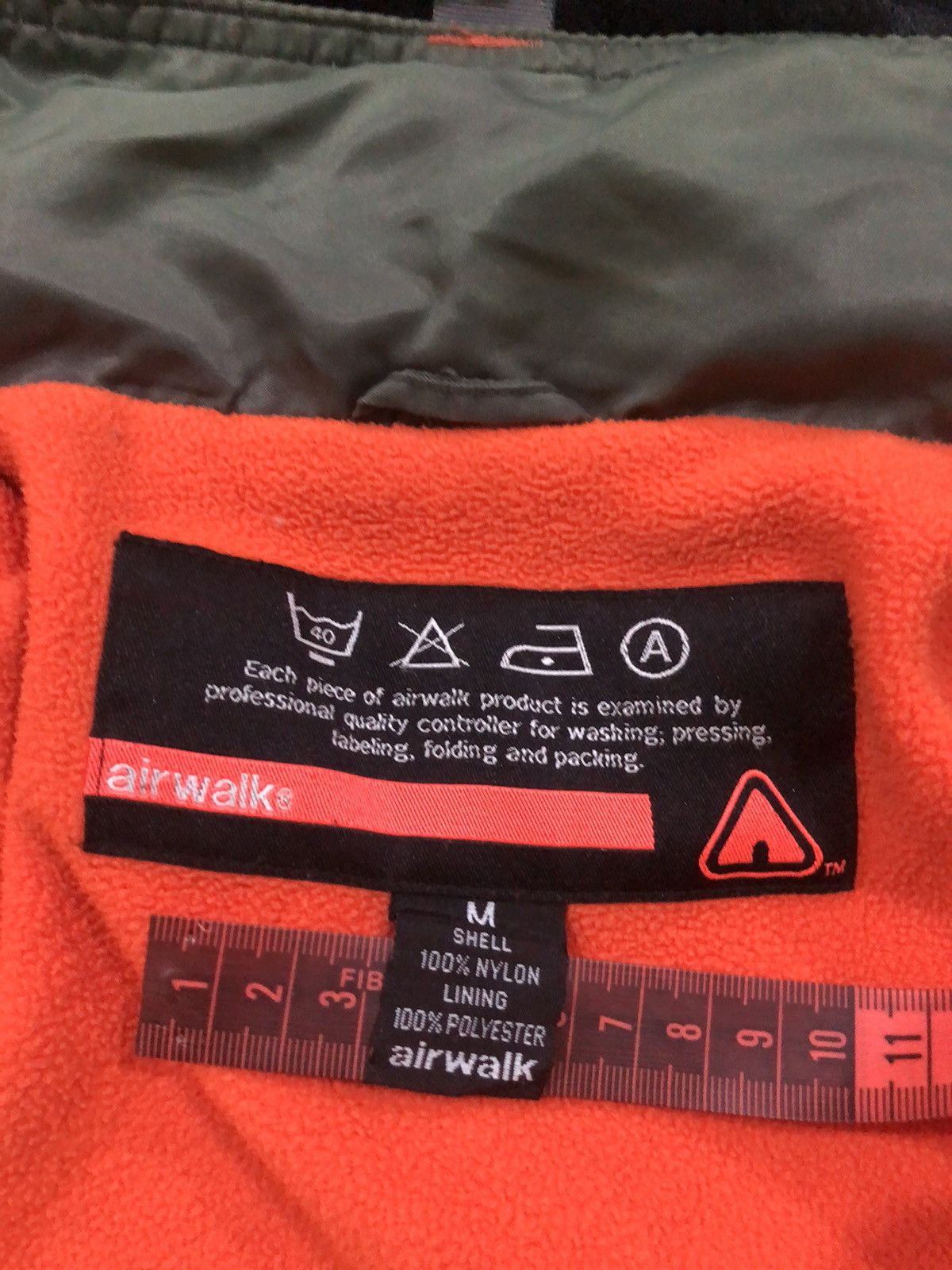 Airwalk × Japanese Brand Airwalk Nylon Cargo Jacket Rare Design Sunfaded Size US M / EU 48-50 / 2 - 19 Thumbnail
