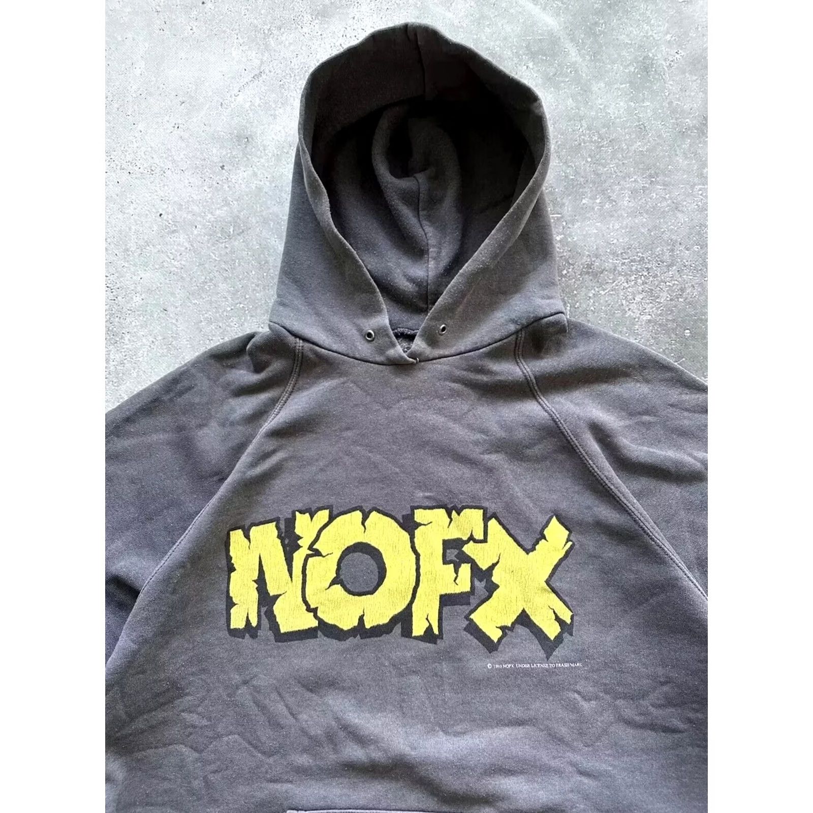 Vintage VINTAGE NOFX PUNK IN DRUBLIC WORLD TOUR HOODIE MEN XL Gray Shirt Hoodie Mens XL Size US XL / EU 56 / 4 - 3 Thumbnail