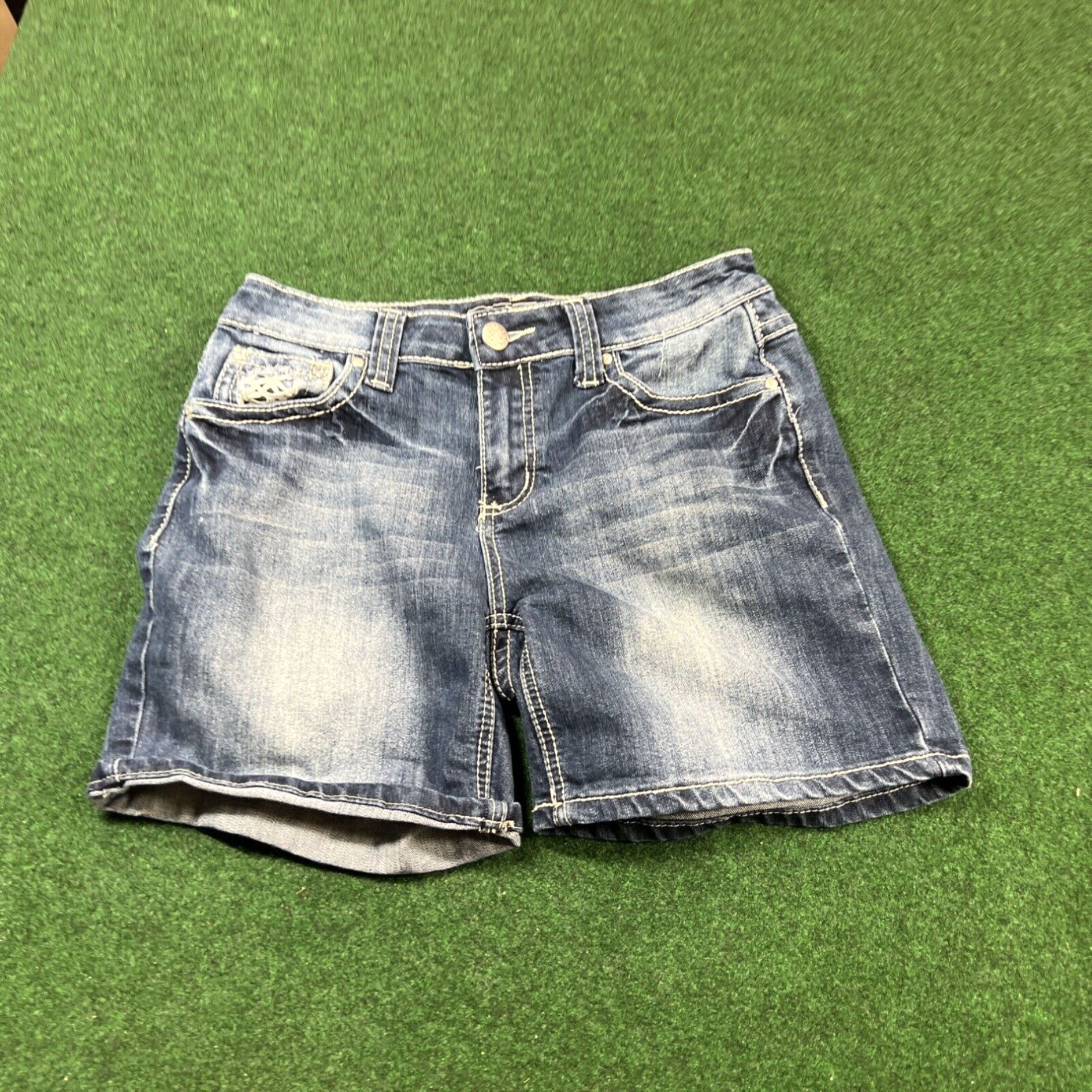 Vintage Cato Womens Embellished Bling Pockets Cuffed Denim Shorts Size 8 Preowned Size 30" / US 8 / IT 44 - 1 Thumbnail