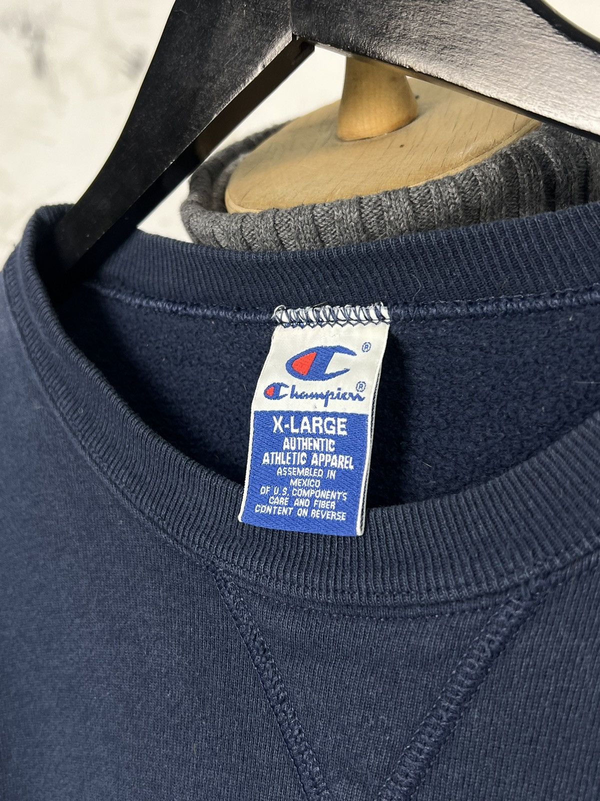 Champion Vintage Champion Crewneck Sweatshirt Size L - XL Size US XL / EU 56 / 4 - 5 Thumbnail