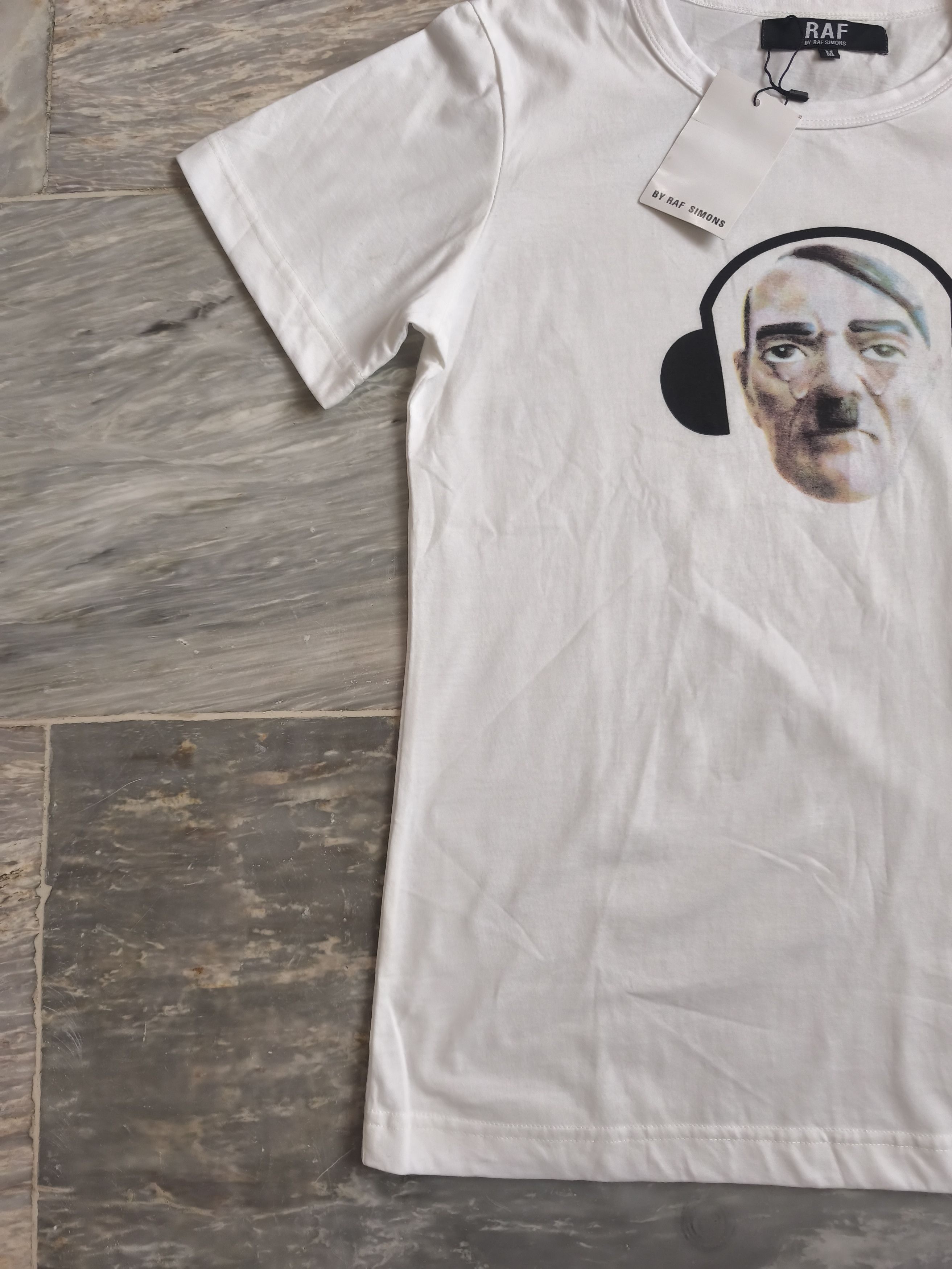 Raf by Raf Simons Raf By Raf Simons Adolf Hitler Tee Size US M / EU 48-50 / 2 - 2 Thumbnail