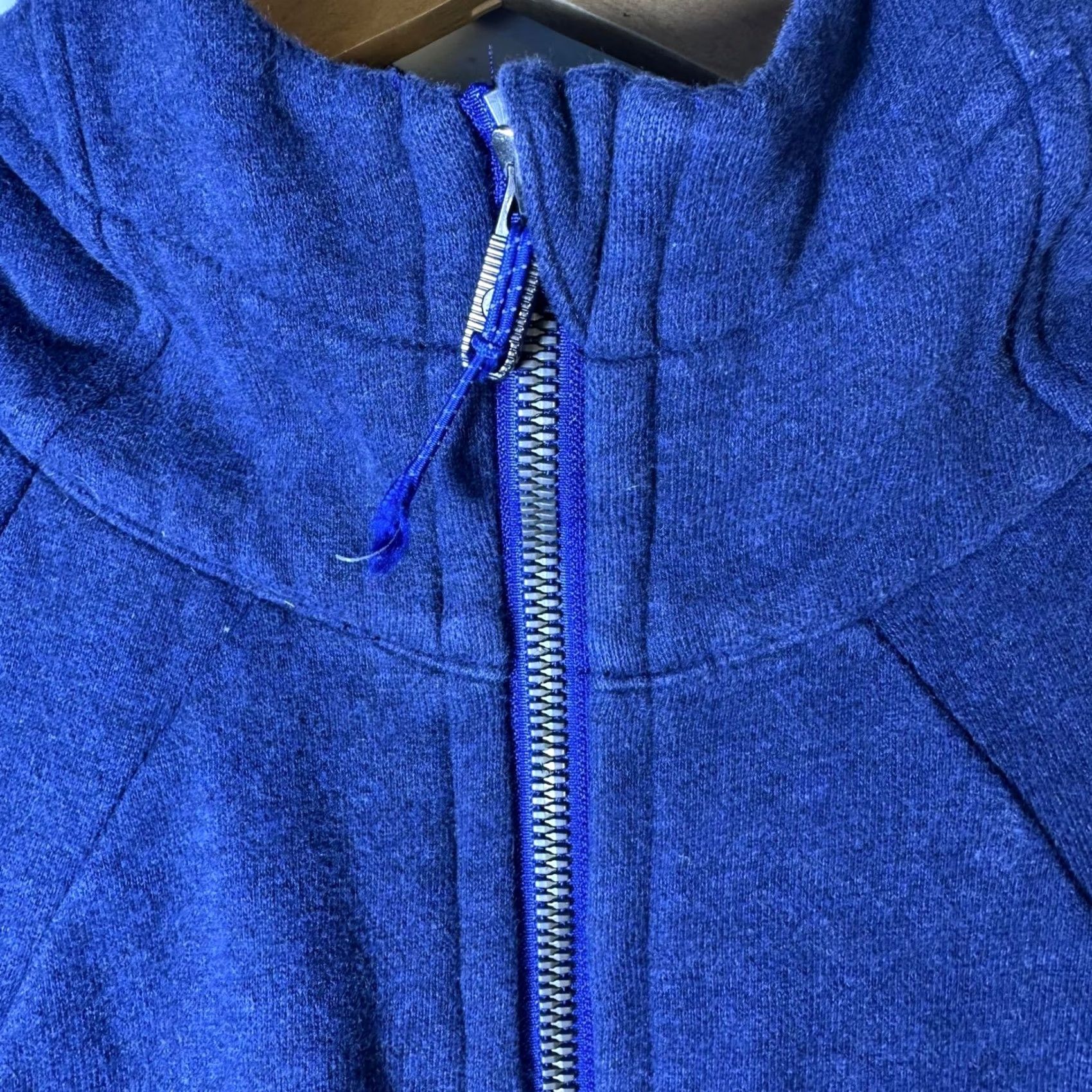 Lululemon VINTAGE? No. Size M / US 6-8 / IT 42-44 - 2 Thumbnail