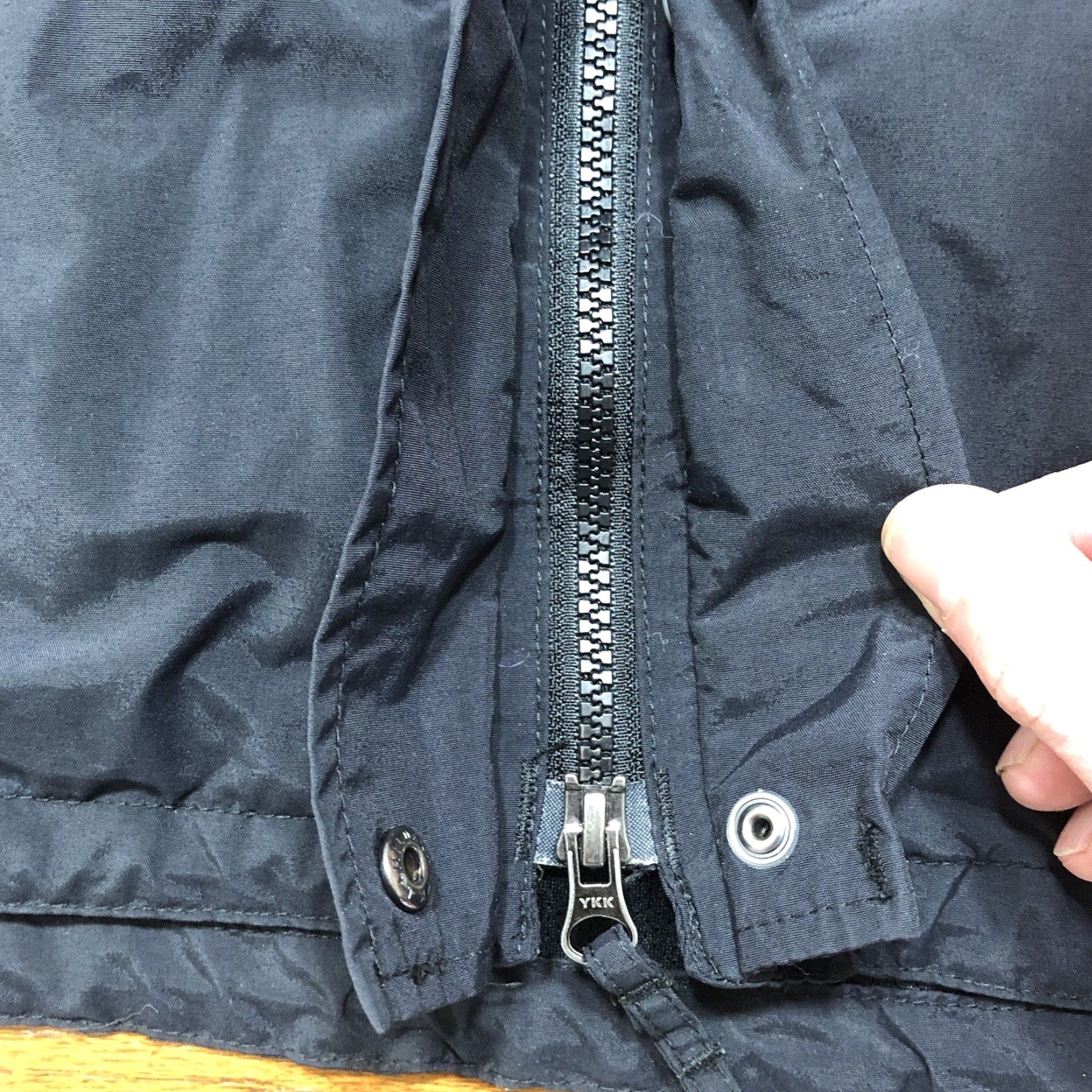 Carhartt Carhartt Windbreaker Jacket Nylon Waterproof Breathable Womens Small Black Size S / US 4 / IT 40 - 5 Thumbnail