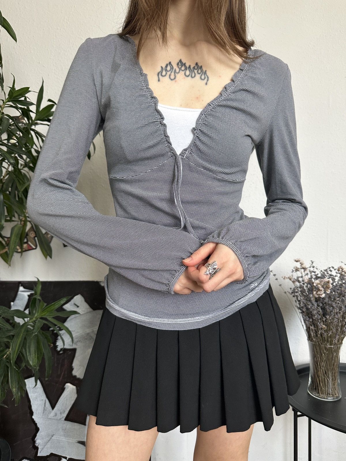 Japanese Brand × Seditionaries × Vintage Vintage Striped Cute Bell Sleeve Long Sleeve Ruffle Trip Top Size ONE SIZE - 2 Thumbnail