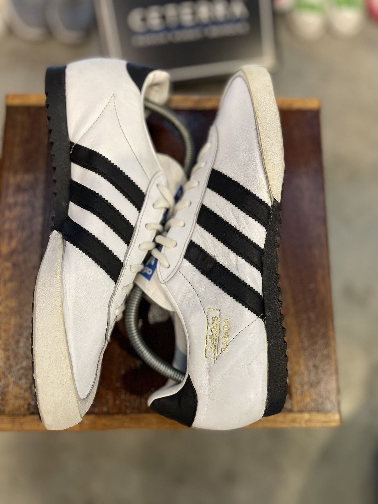 Adidas Adidas Bamba Low-Top White Leather Size US 8.5 / EU 41-42 - 2 Thumbnail