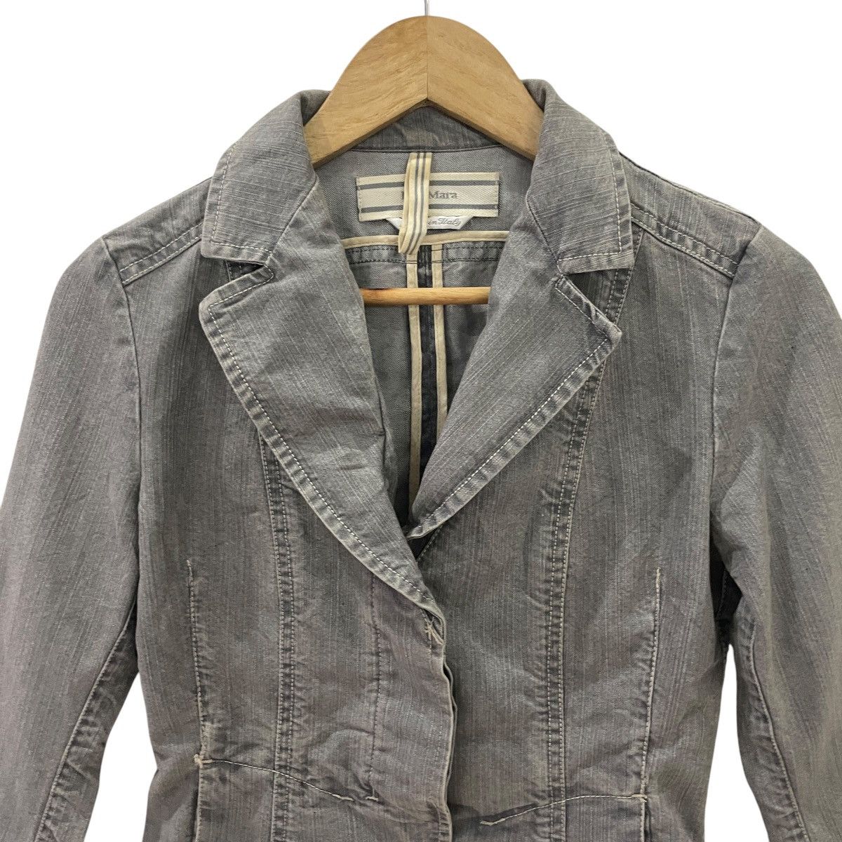 Max Mara Vintage Max Mara Italy Denim Jacket Size M / US 6-8 / IT 42-44 - 2 Thumbnail