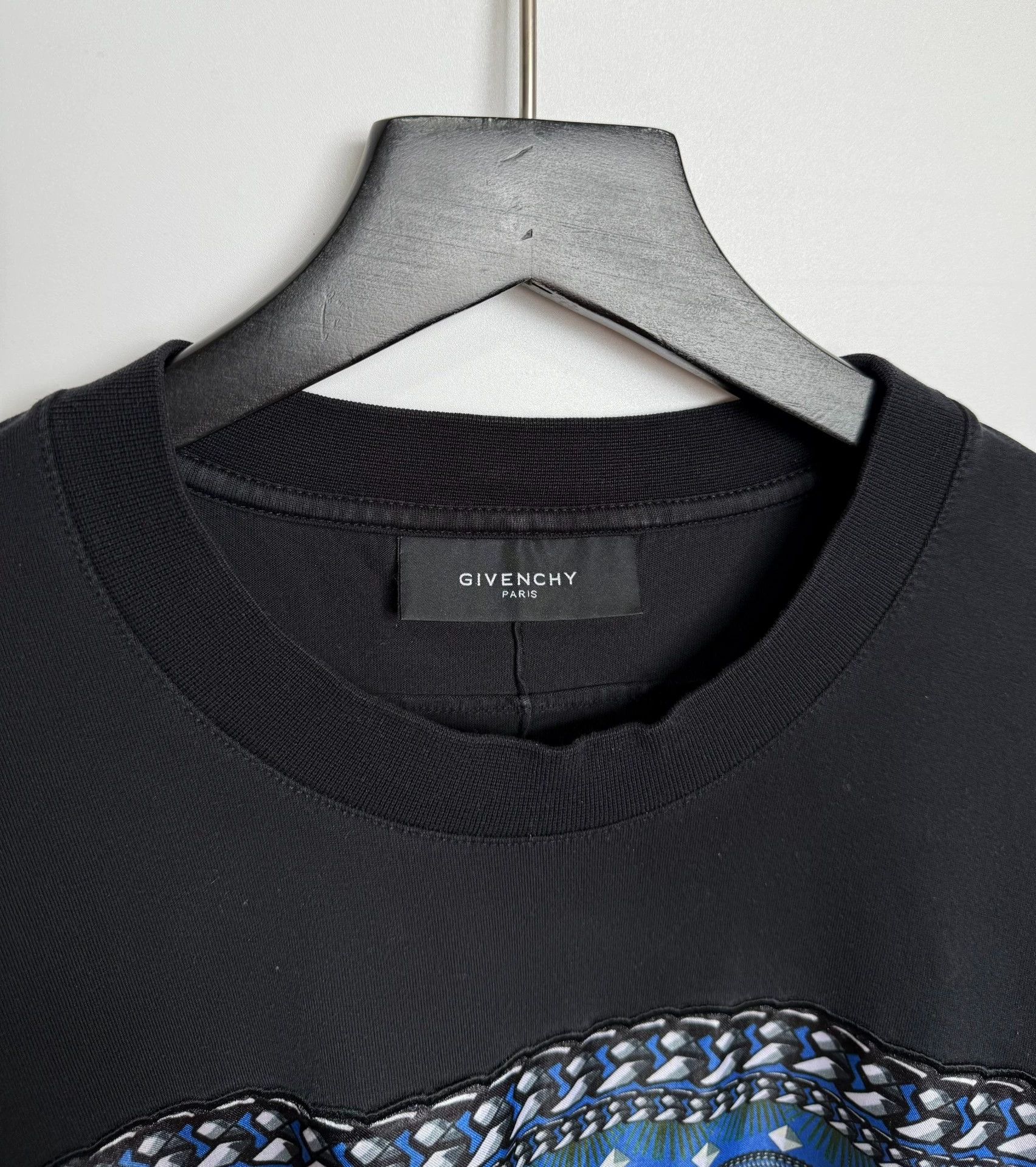 Givenchy Givenchy Silk Parrot Girl Oversized T-Shirt XS Size XS / US 0-2 / IT 36-38 - 4 Thumbnail