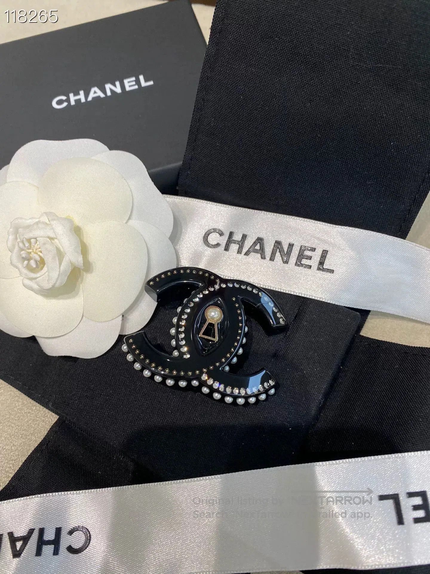 Chanel CHANEL 2022c Acrylic Black Pearl Brooch. Size ONE SIZE - 1 Thumbnail