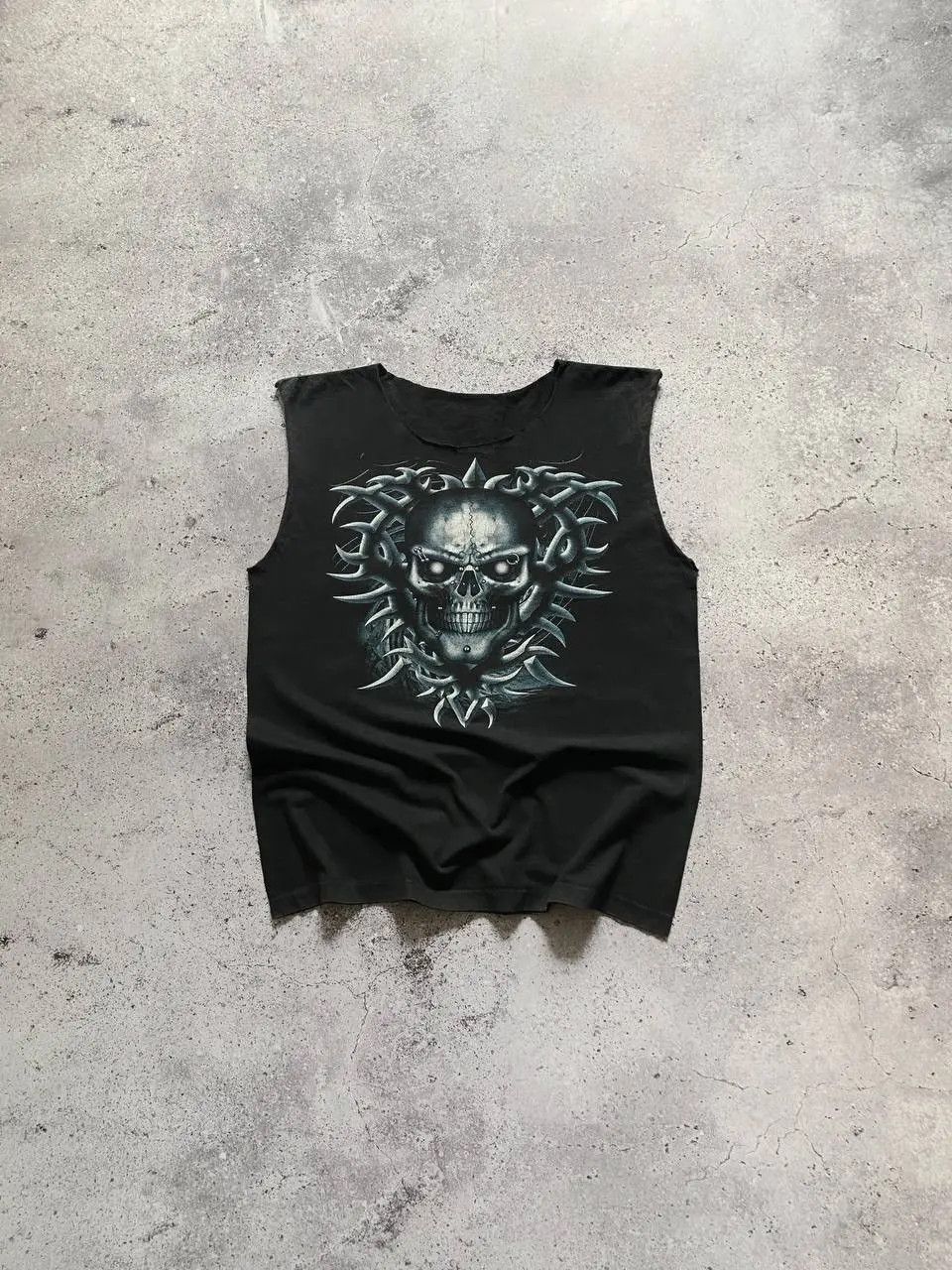 Band Tees VINTAGE 90s SKULL METAL TRIBAL FADED SLEEVELESS TEE TANK TOP Size US L / EU 52-54 / 3 - 8 Thumbnail