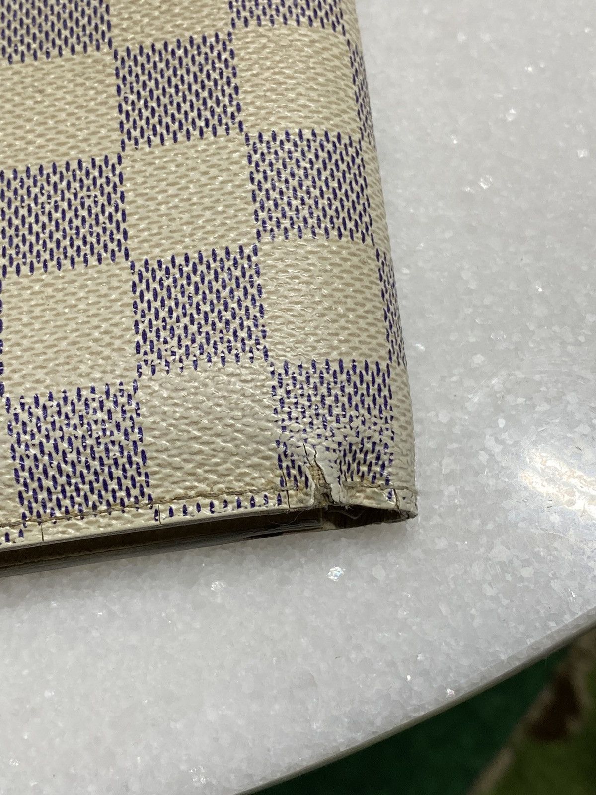 Designer Louis Vuitton Damier Monogram White Mens Bifold Wallet Size ONE SIZE - 6 Thumbnail