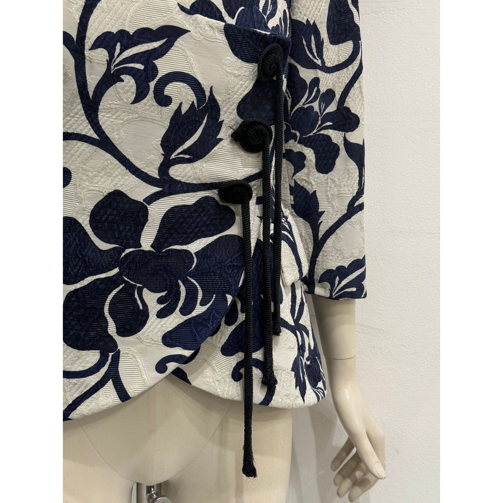 Dior 1980s Christian Dior boutique floral embroidery jacket Size M / US 6-8 / IT 42-44 - 4 Thumbnail
