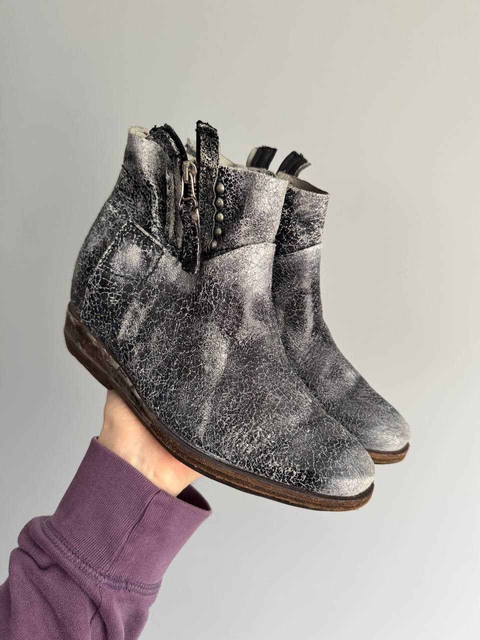 A.S.98 A.S.98 Airstep Metallic Distressed Leather Ankle Boots Size US 7 / IT 37 - 2 Thumbnail