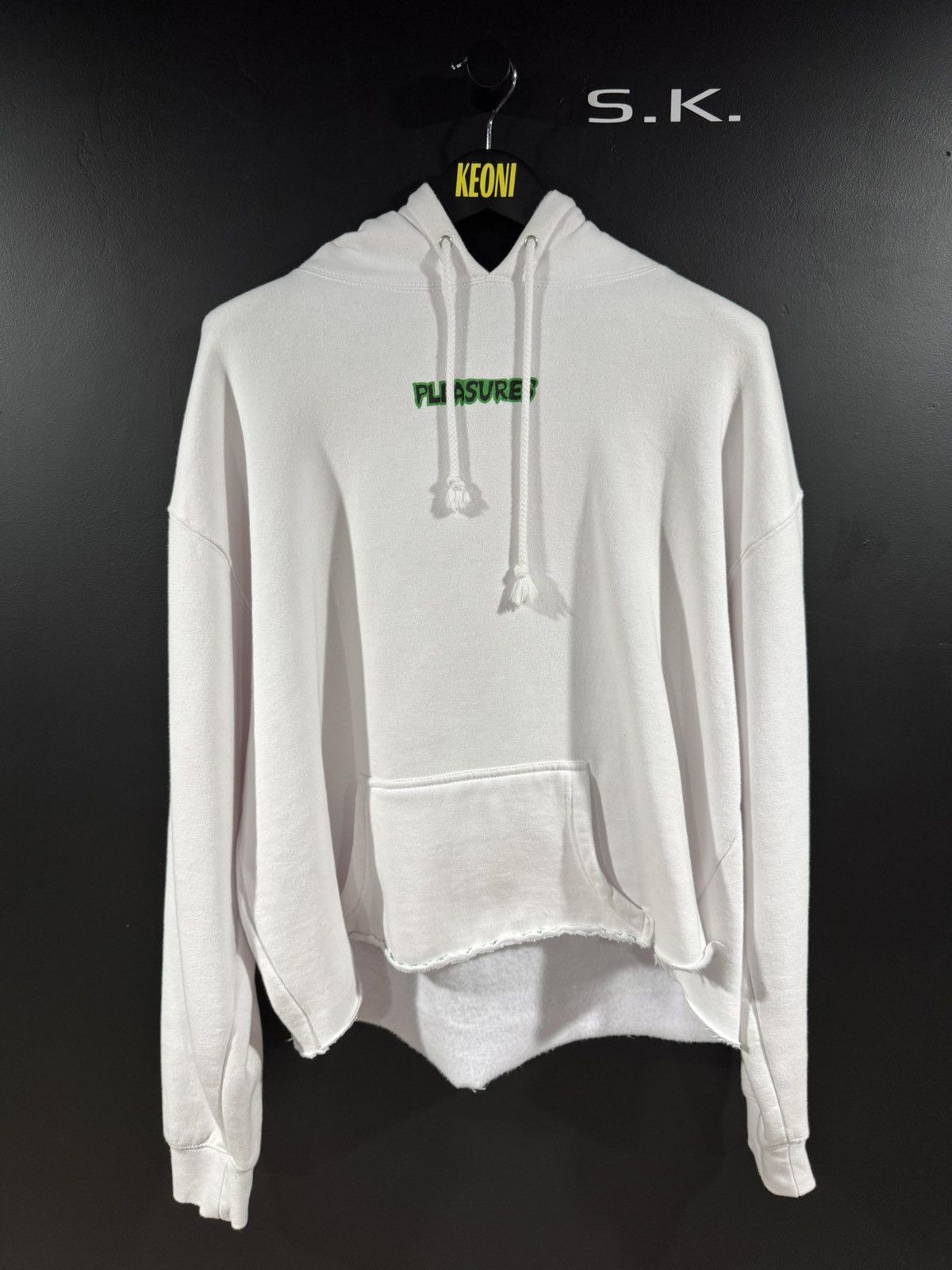 Pleasures Pleasures Custom Cropped Rock On 🤘 Hoodie XL Size US XL / EU 56 / 4 - 1 Thumbnail