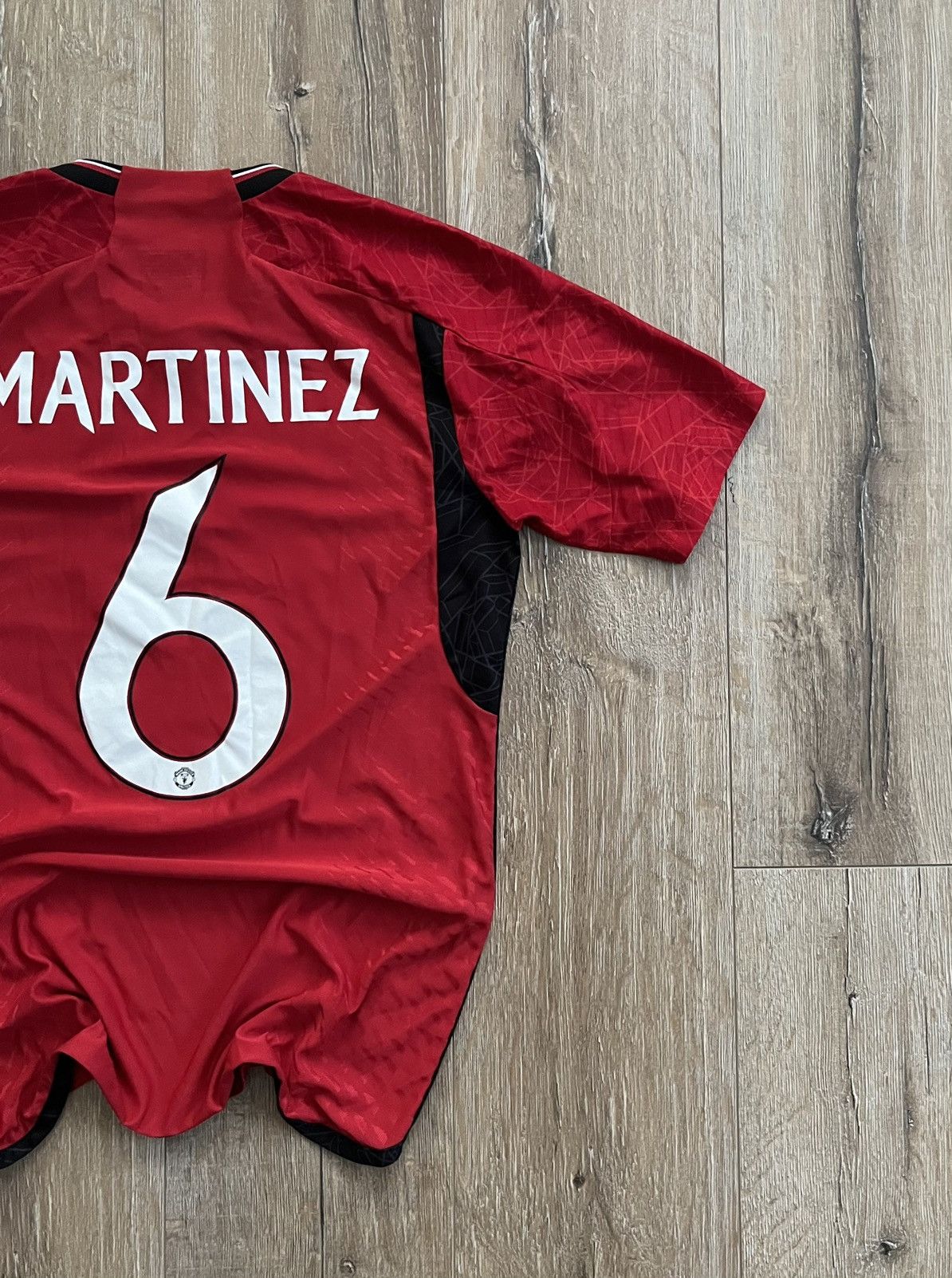 Other MANCHESTER UNITED 23/24 JERSEY #6 MARTINEZ Size US M / EU 48-50 / 2 - 14 Thumbnail