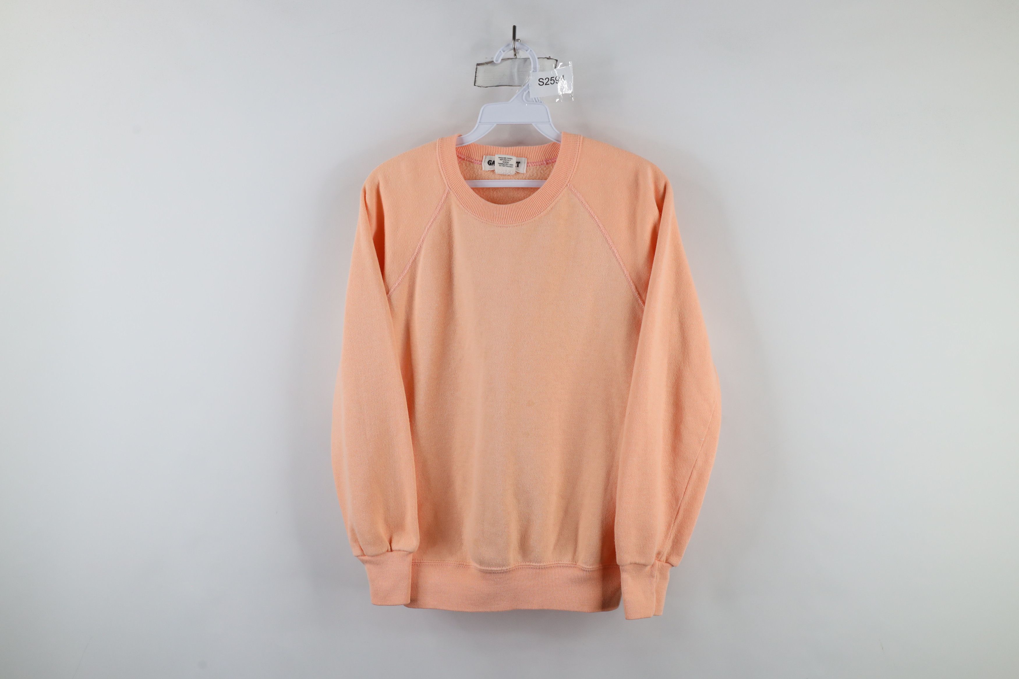 Vintage Vintage 80s 90s Gap Sport Blank Crewneck Sweatshirt Pink USA Size M / US 6-8 / IT 42-44 - 1 Thumbnail