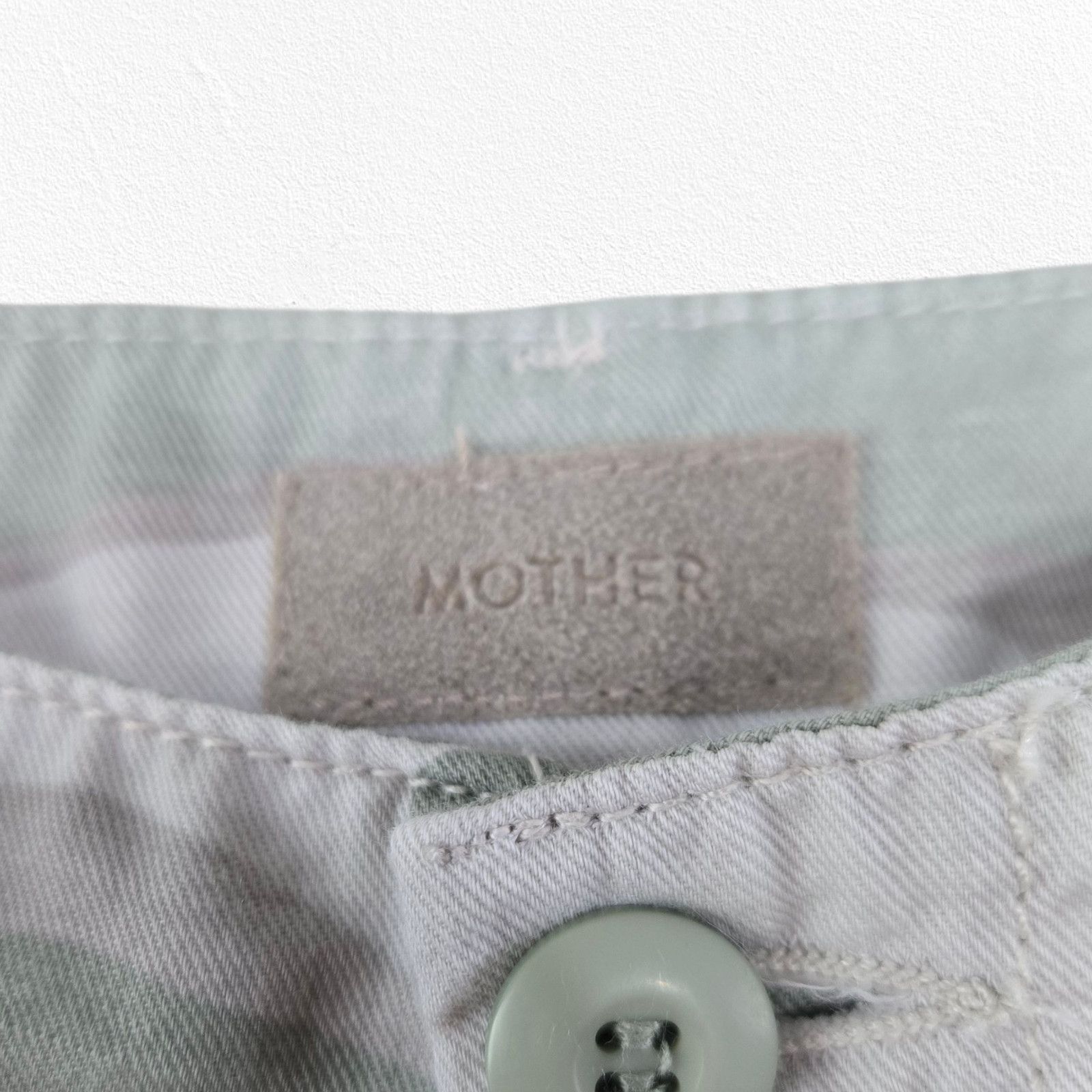 MOTHER Mother Shaker Chop Crop Fray Green Camo Pants Size 27 Size 27" / US 4 / IT 40 - 5 Thumbnail
