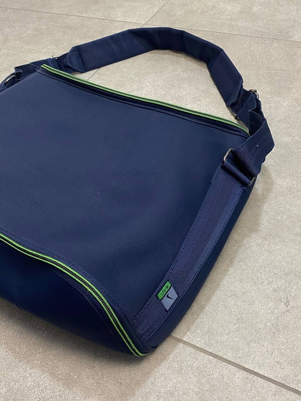 Nike Vintage Nike Nylon Travel Bag Size ONE SIZE - 7 Thumbnail