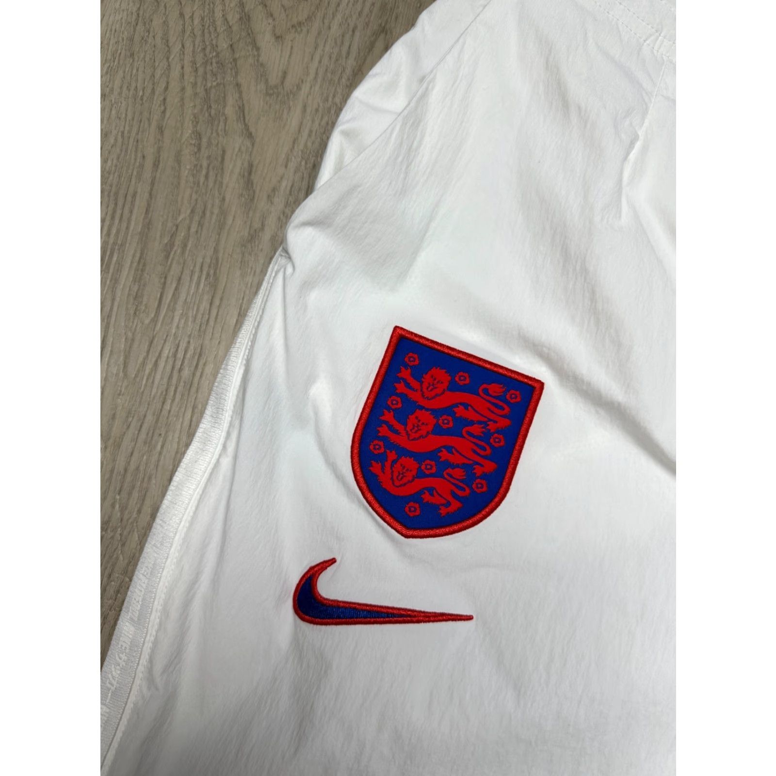 Nike Nike England Mens Nylon Track Pants Nike England Track Pants Mens S White Nylon Stadium Activewear Size US 29 - 3 Thumbnail