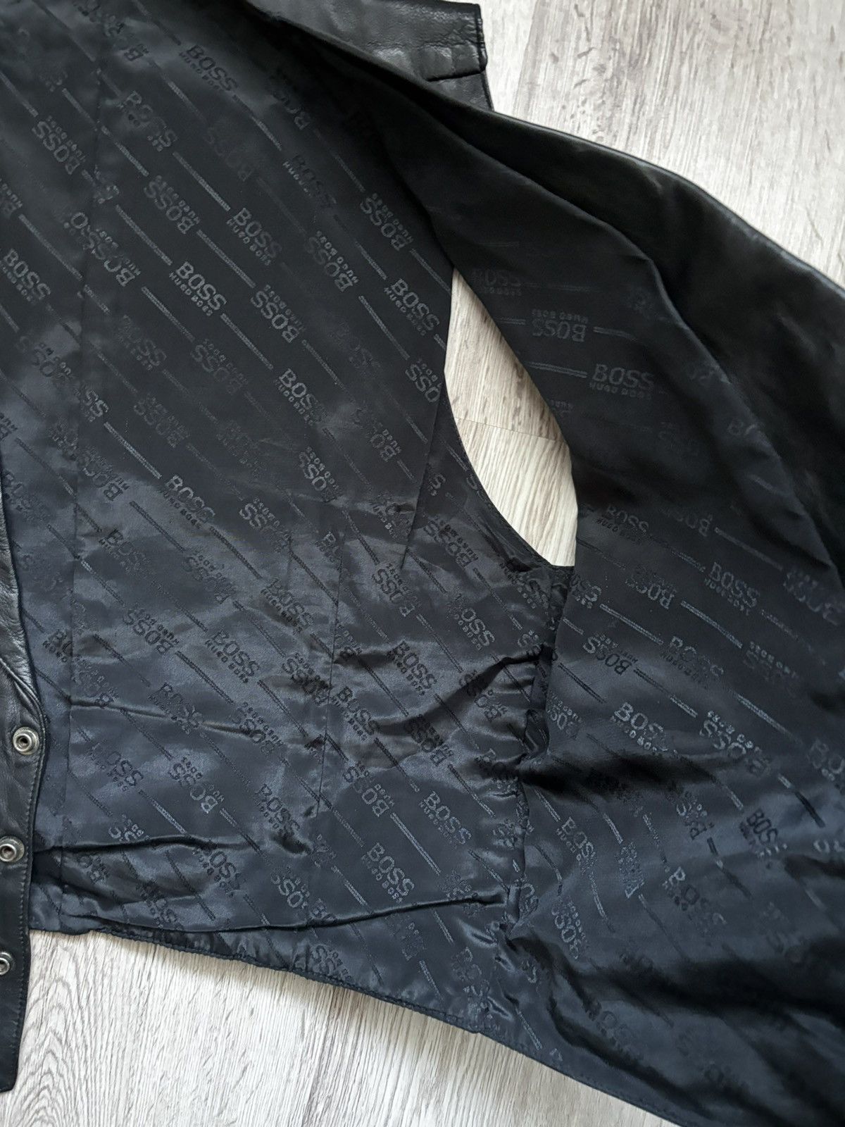 Hugo Boss Rare Hugo Boss Double-Breasted Leather Vest Czechoslovakia Size 38R - 18 Thumbnail