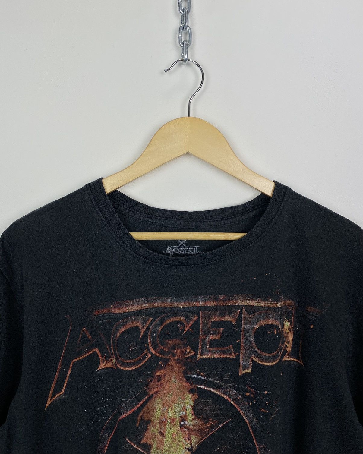 Band Tees Vintage Accept Restless And Live Tour 2017 Rock Band T-shirt Size US L / EU 52-54 / 3 - 2 Thumbnail