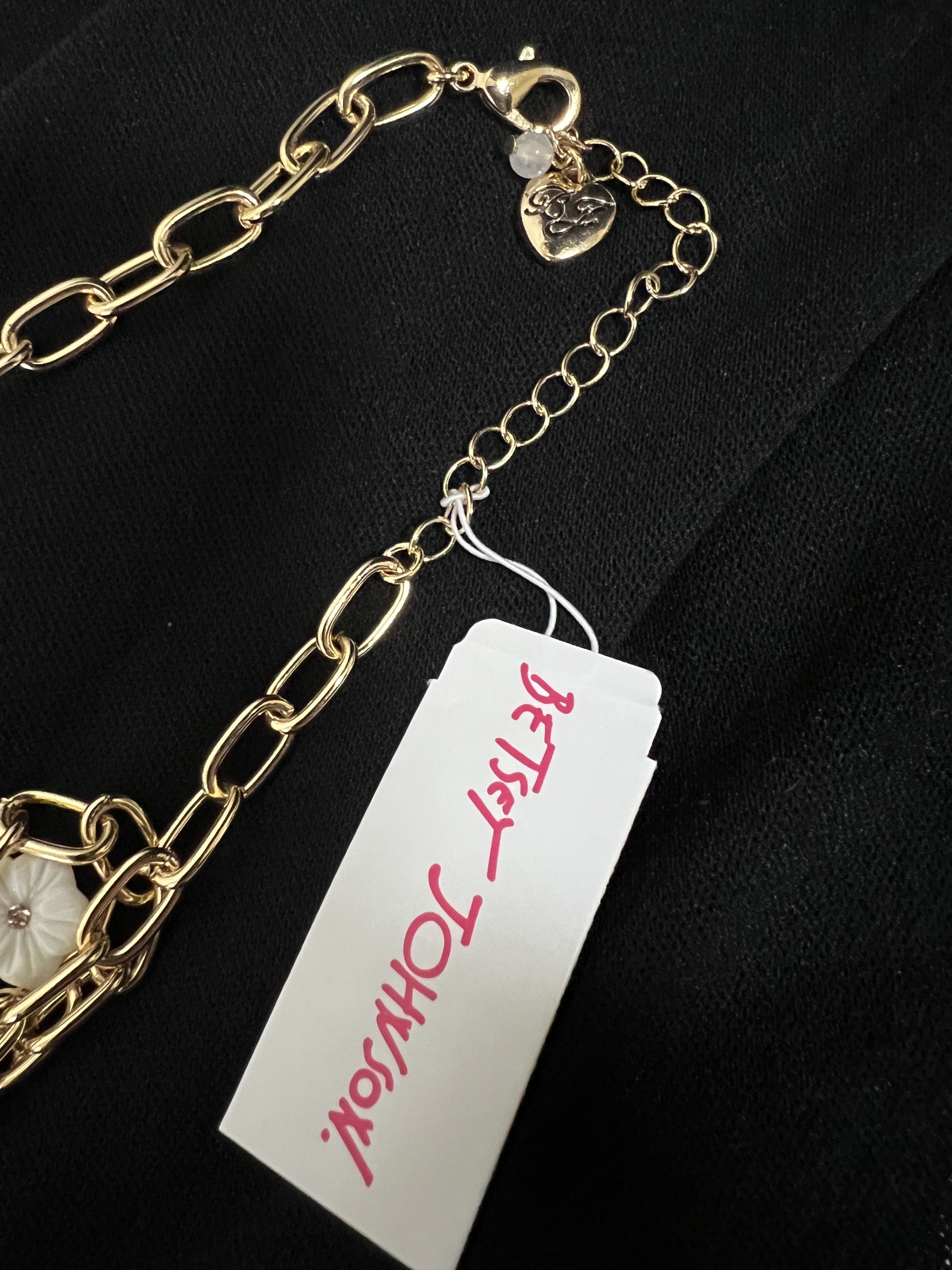Betsey Johnson New with Tag Betsey Johnson Scallop Seashell Necklace Size ONE SIZE - 6 Thumbnail