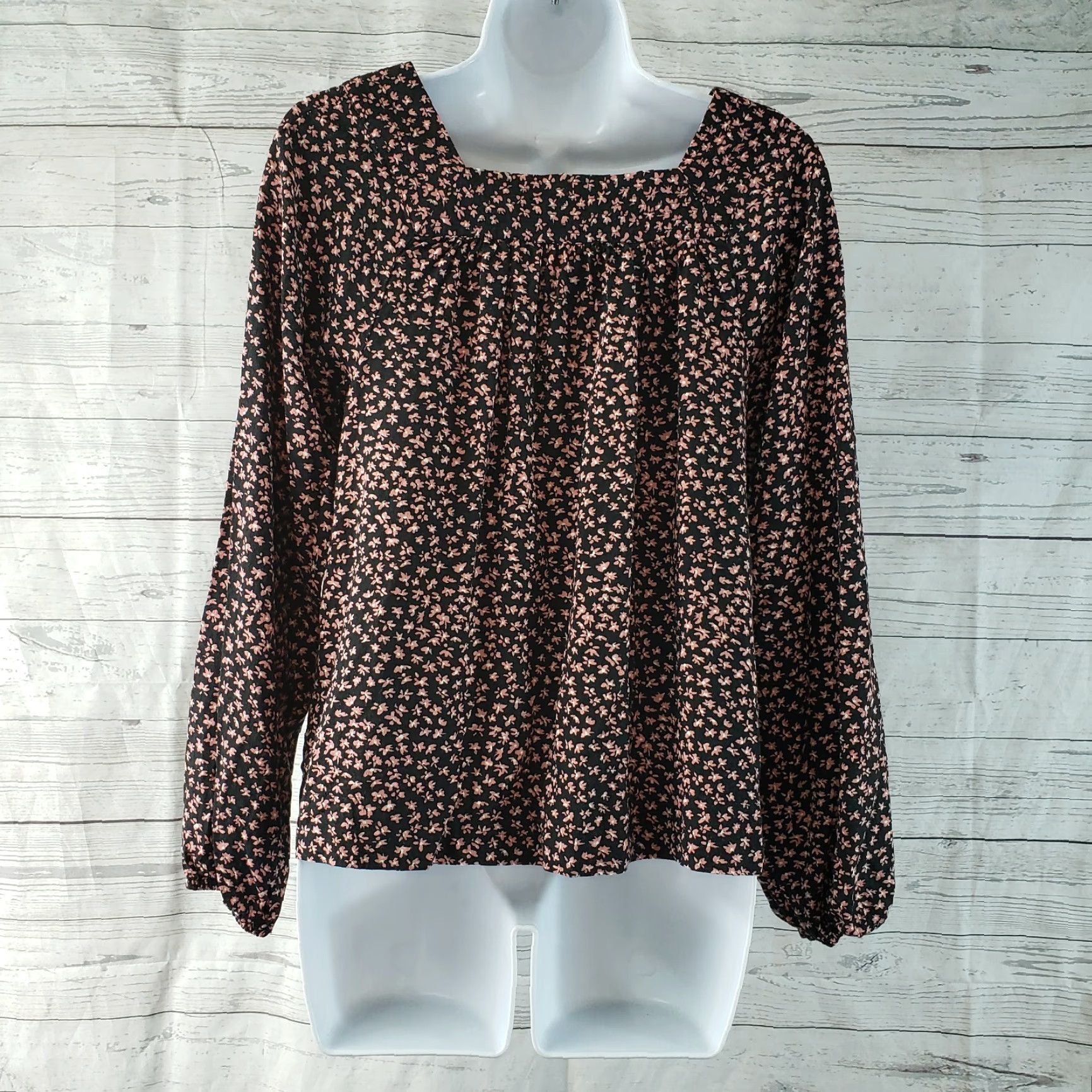 Vintage Universal Thread Blouse Shirt Womens Small Black Pink Floral Long Sleeve Rayon Square Neck Casual Mens? Womens Size S / US 4 / IT 40 - 4 Thumbnail