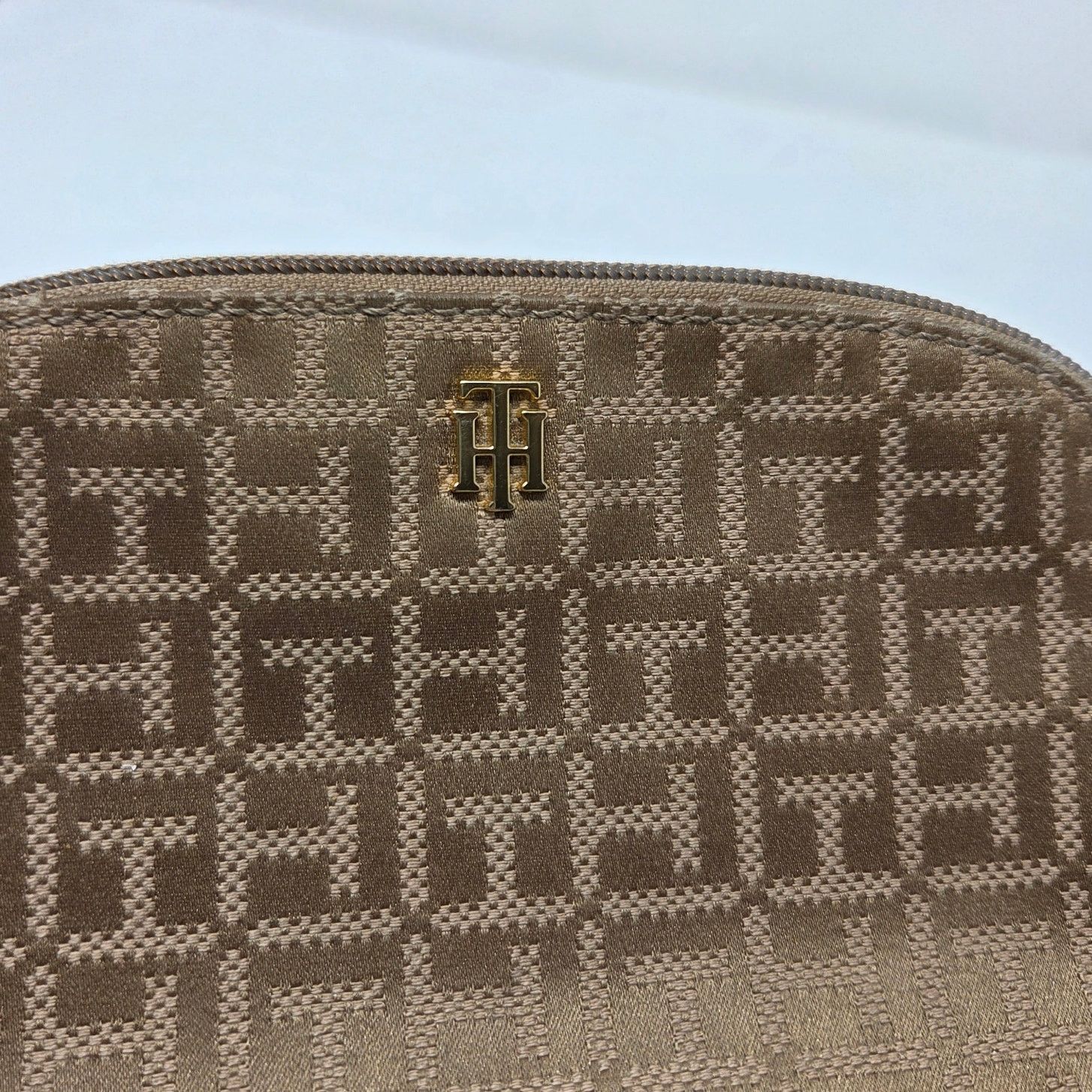 Tommy Hilfiger Tommy Hilfiger Crossbody Square Monogram Tan FLAW Size ONE SIZE - 6 Thumbnail