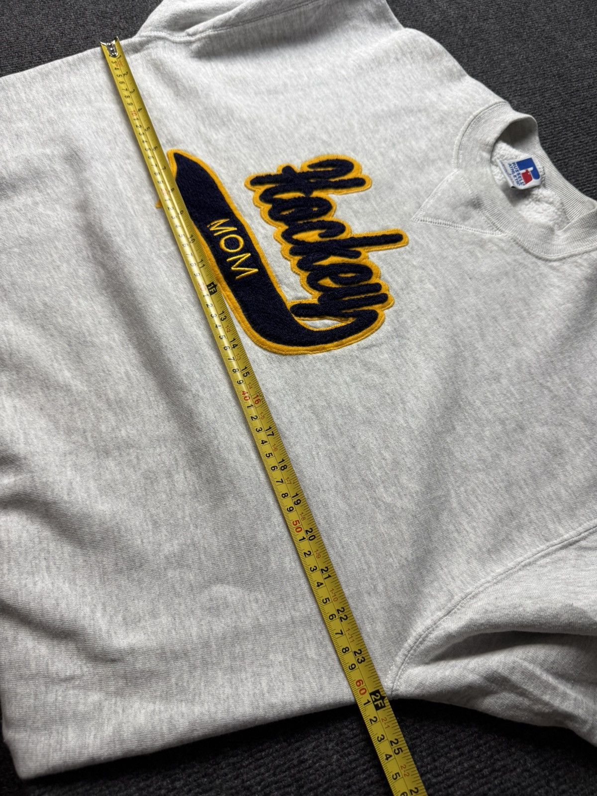 Russell Athletic 90s Vintage USA Russell Athletic Hockey Mom Varsity Crewneck Size US L / EU 52-54 / 3 - 17 Thumbnail