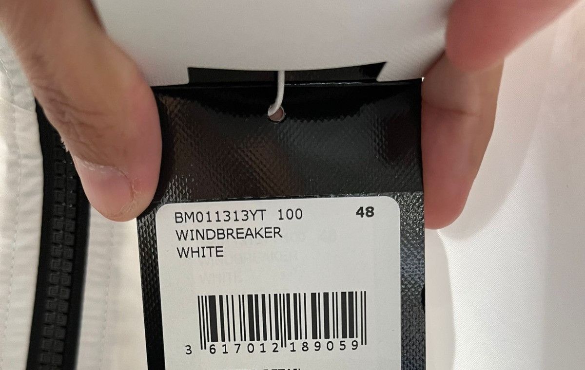 Givenchy oc11z0725 Windbreaker Jacket in White Size US M / EU 48-50 / 2 - 7 Thumbnail