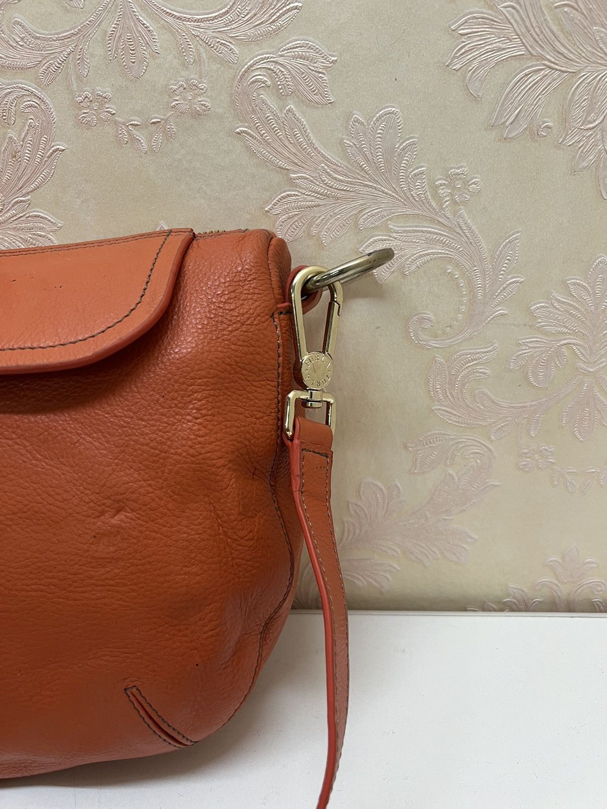 Furla × Genuine Leather Vintage Furla Sling Bag Size ONE SIZE - 4 Thumbnail