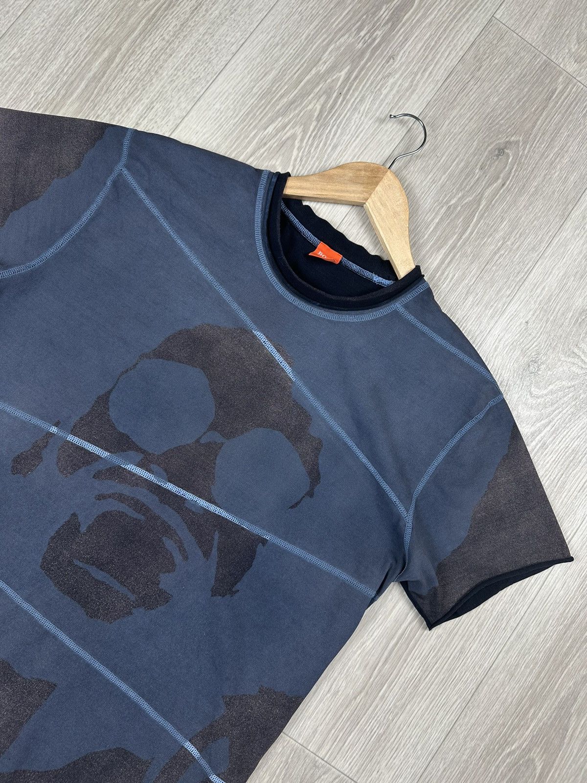 Hugo Boss × Vintage Vintage Hugo Boss Orange T-Shirt Skull Logo Size L Size US L / EU 52-54 / 3 - 2 Thumbnail