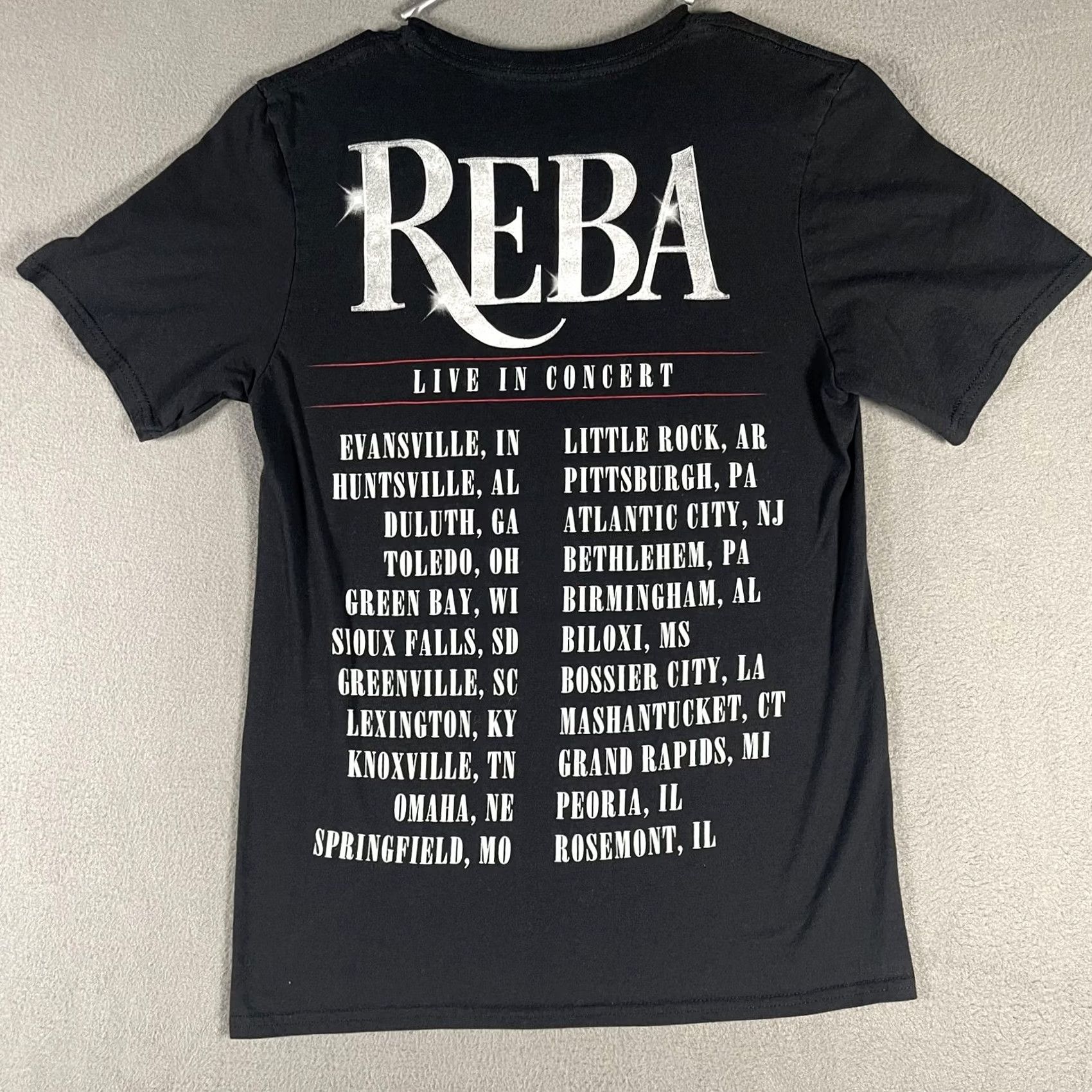 Olive Reba Shirt Womens Small Black Live In Concert Tour Tee Country Music Artist 2021 Size S / US 4 / IT 40 - 2 Thumbnail