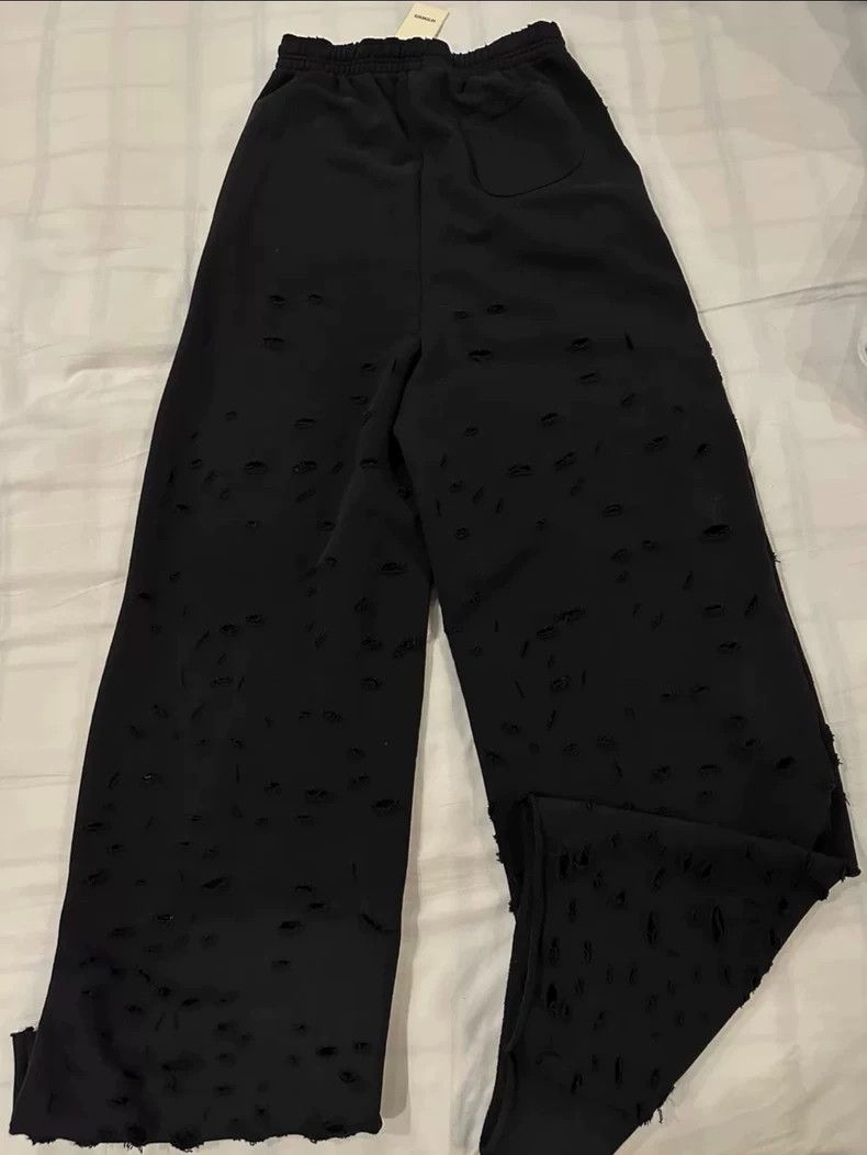 Vetements Vetements size s Ripped Sports Pants 2506-Nextarrow Size US 28 / EU 44 - 1 Thumbnail