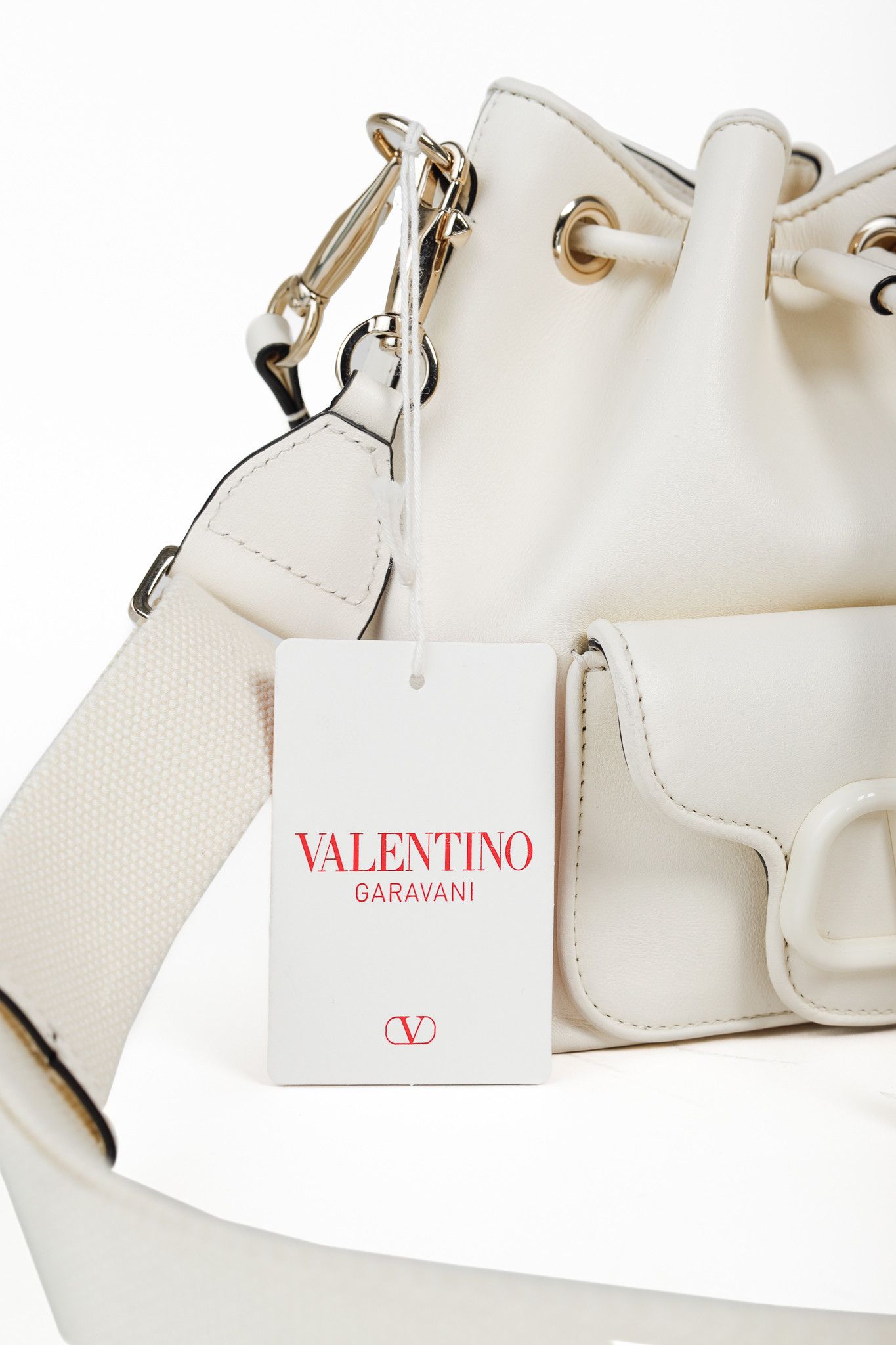 Valentino Valentino Garavani Ivory Off-White Loco Calfskin Bucket Bag Size ONE SIZE - 7 Thumbnail