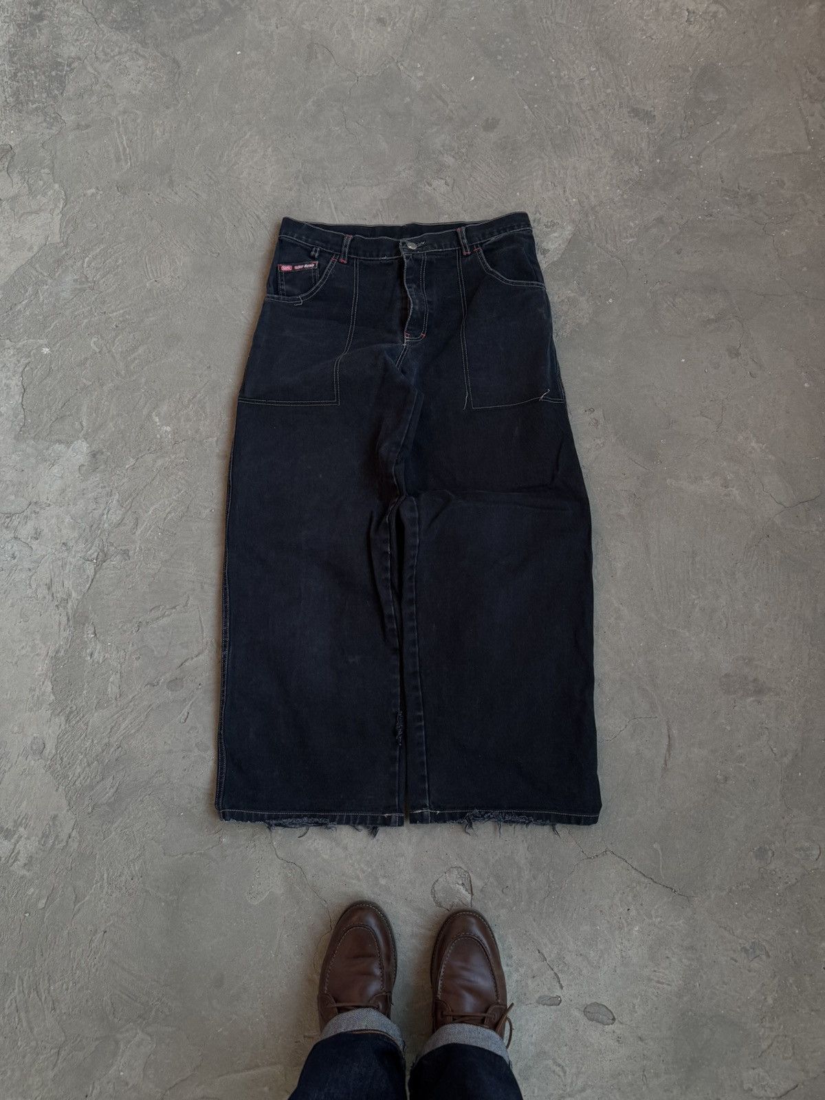 Japanese Brand × Vintage Vintage Big Pockets Distressed Baggy Y2K Denim Pants Size US 31 - 1 Thumbnail