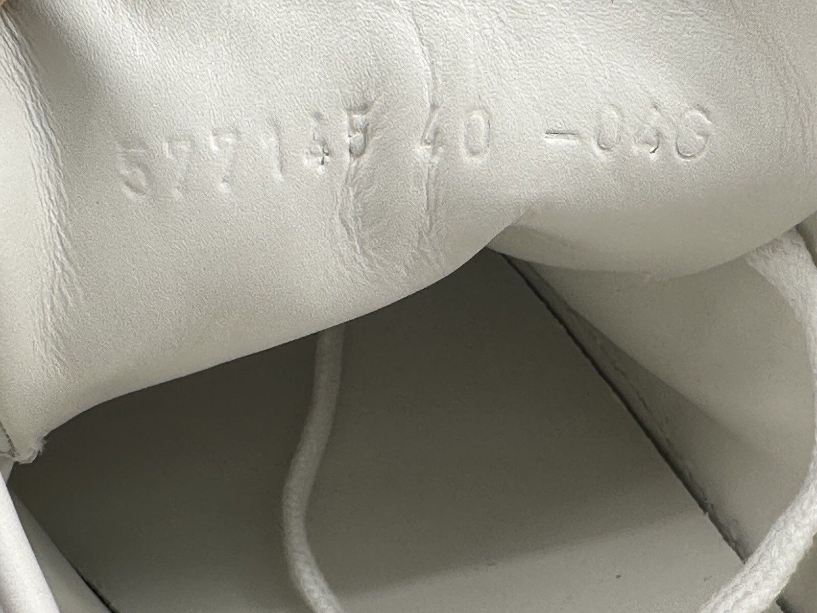 Gucci Size-IT-40/US-10 New Gucci Women's Smeakers Size US 10 / IT 40 - 10 Thumbnail